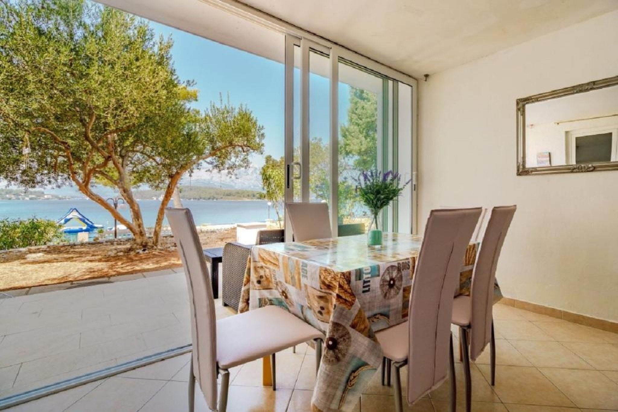 Lumbarda Resort Apartments - Superior One bedroom Apartment E6-Terrassenbalkon