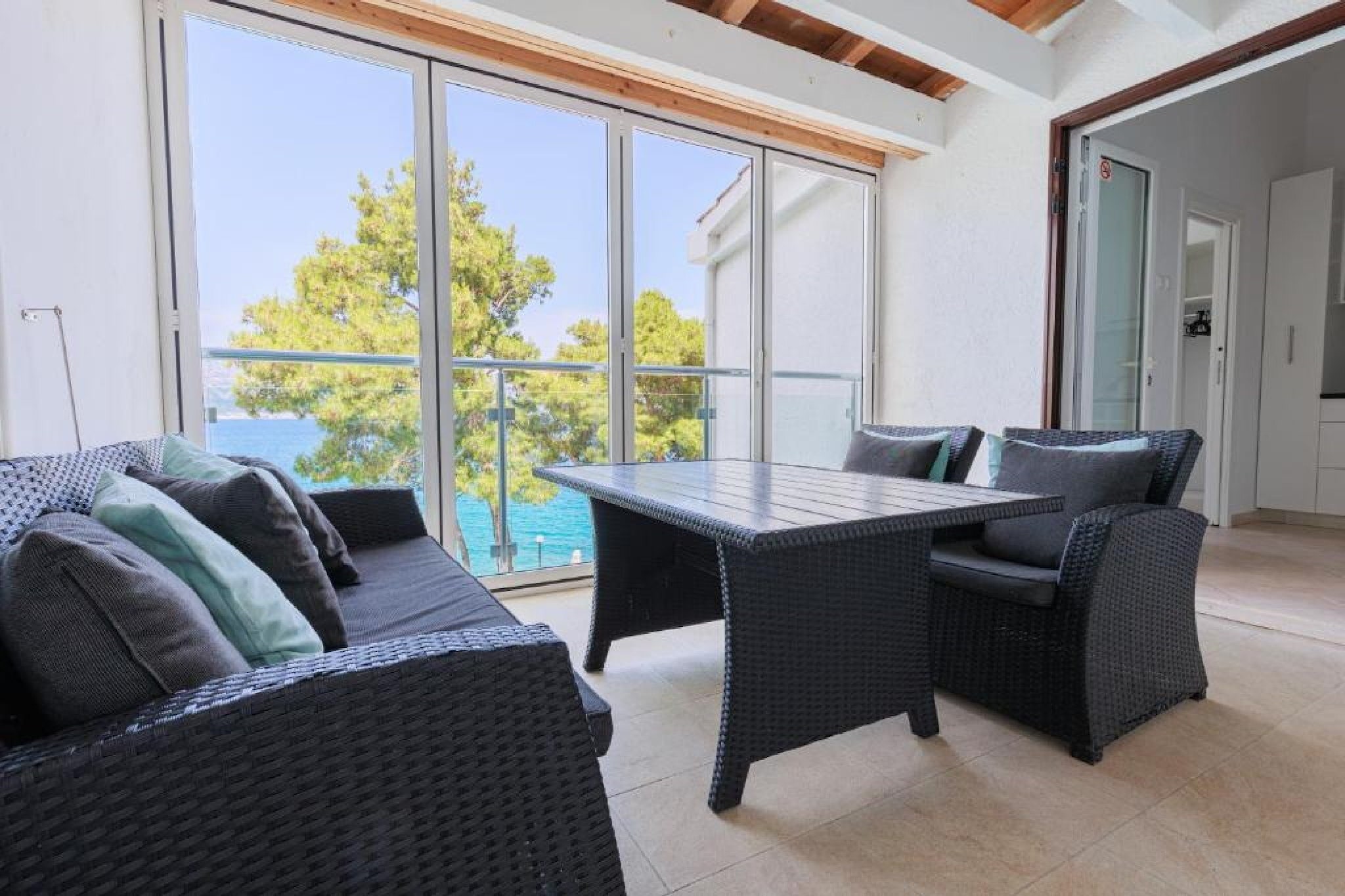 Lumbarda Resort Apartments -Comfort Two-Bedroom Apartment F7