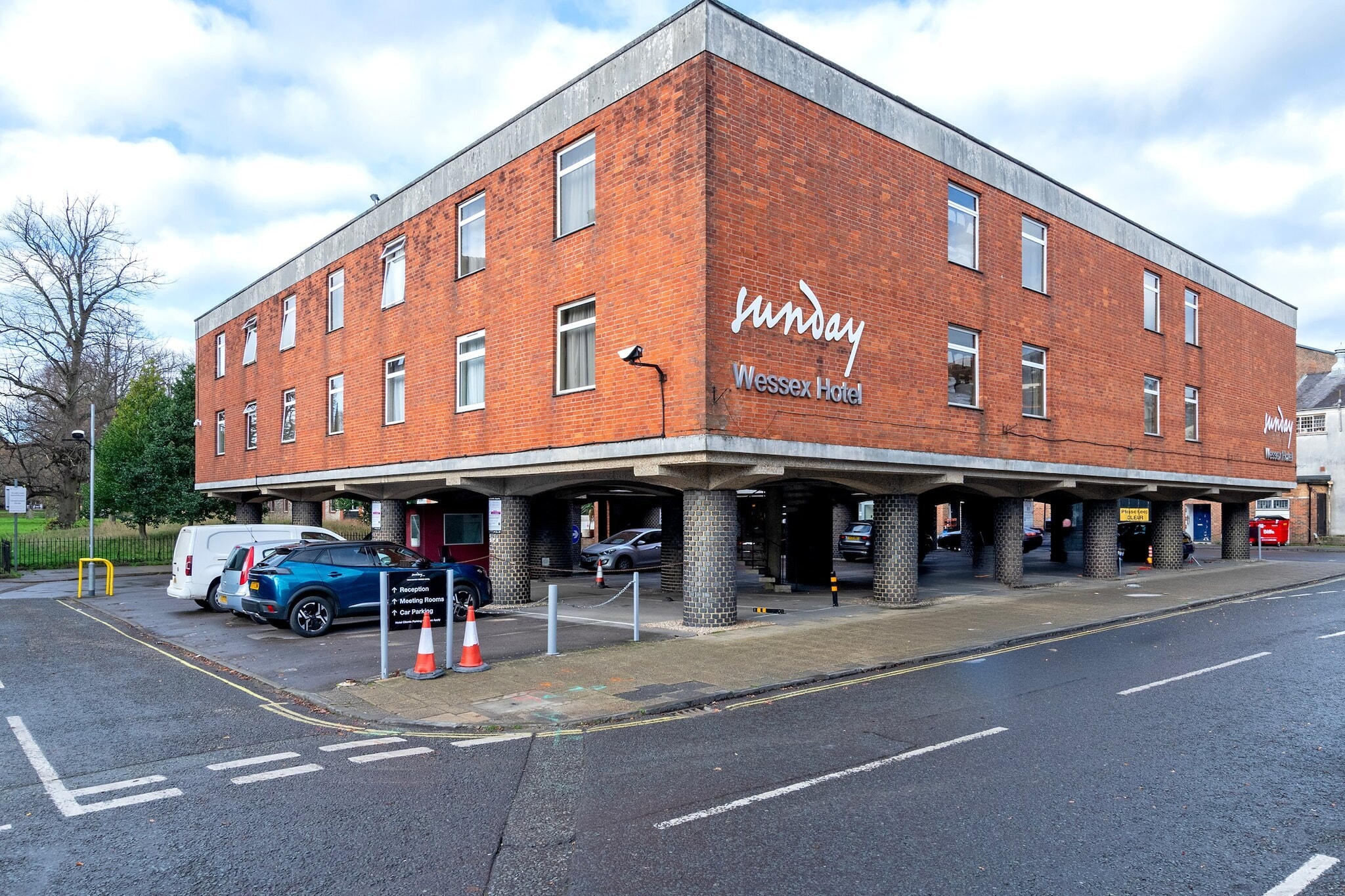 Compact Double Ex Mercure Winchester