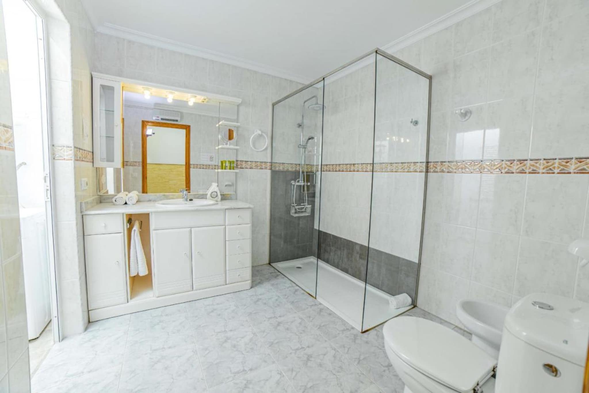 Coastal House Sa F46-Bathroom
