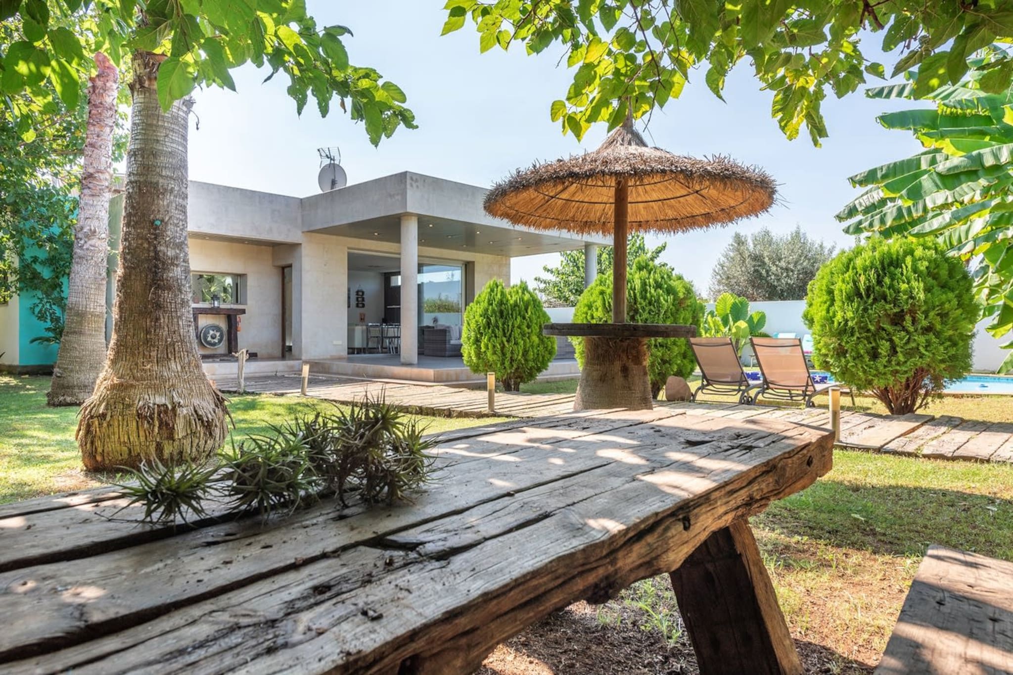 Villa Almez in Mar22-Balcon-terrasse