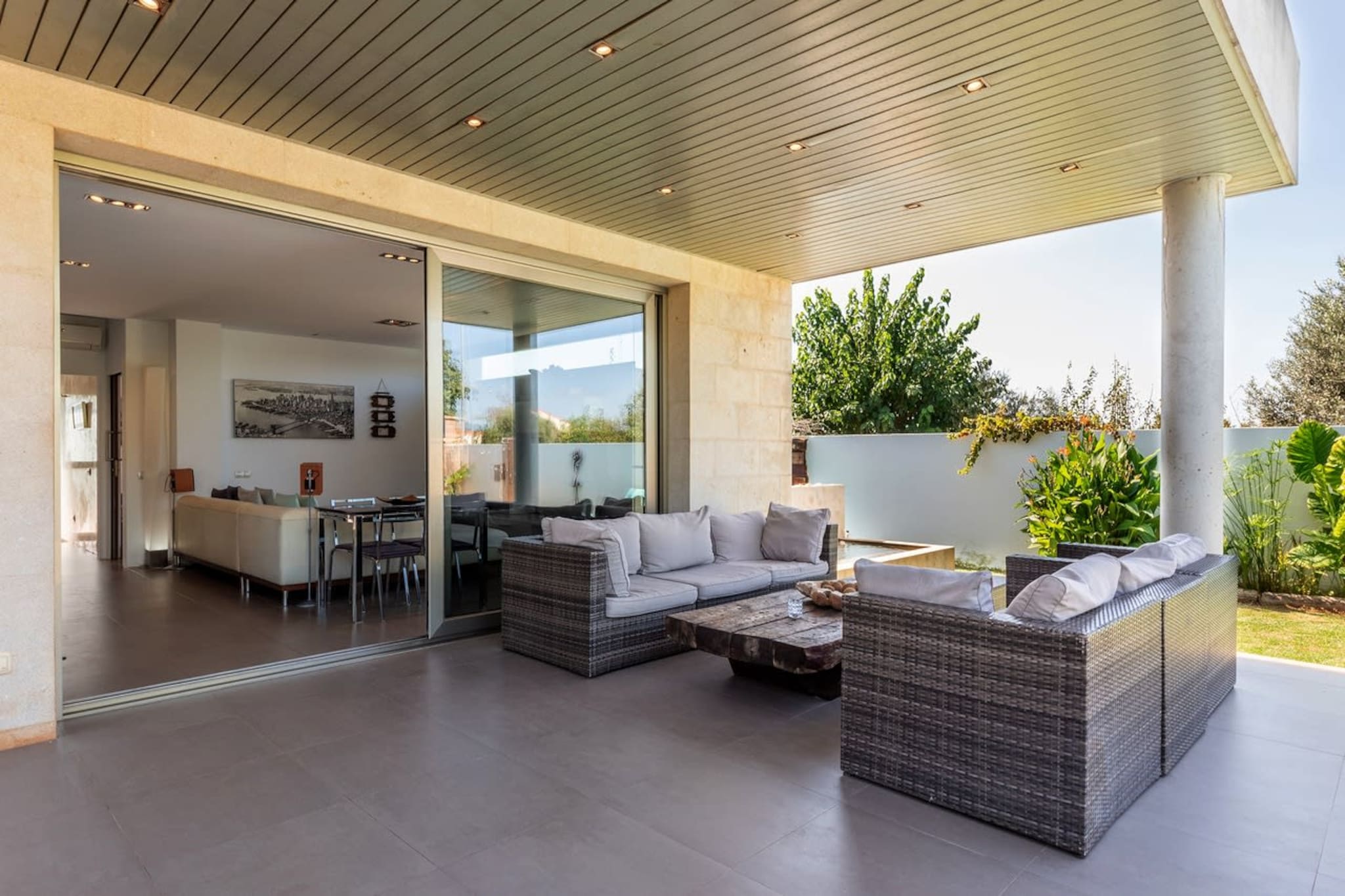Villa Almez in Mar22-Balcon-terrasse