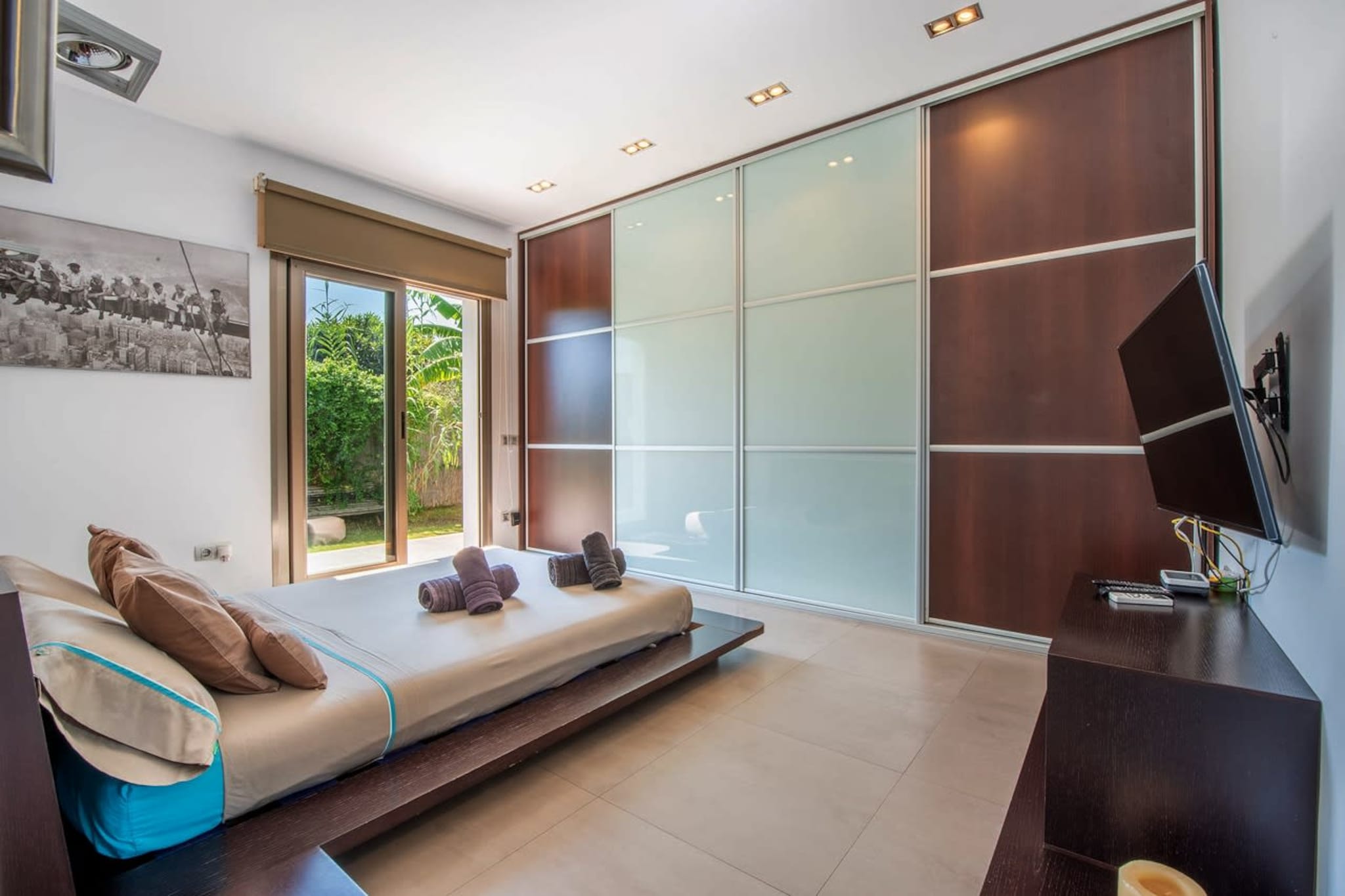 Villa Almez in Mar22-Chambre