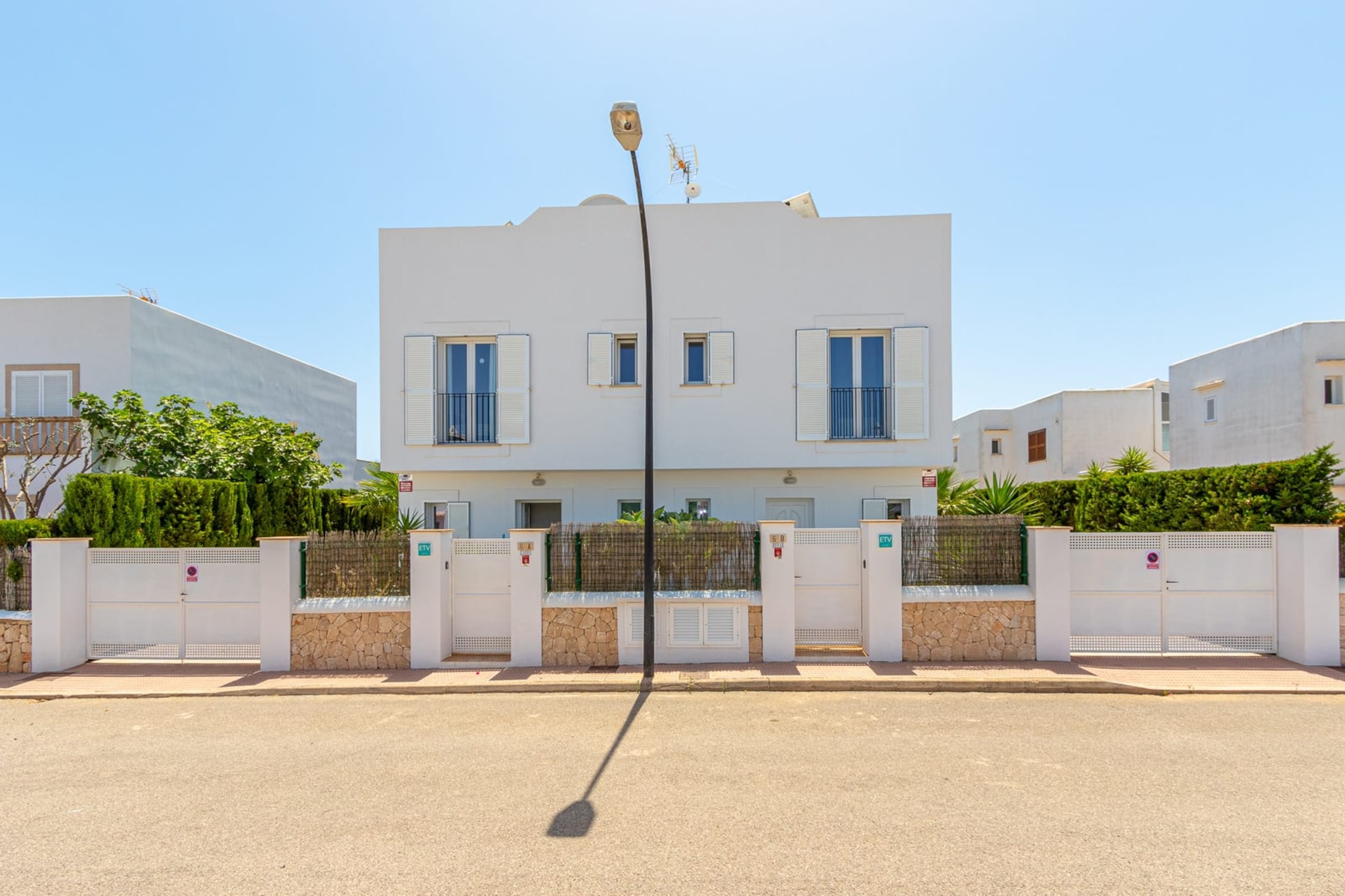 Villa Lagoa in Calf4-Exterior summer