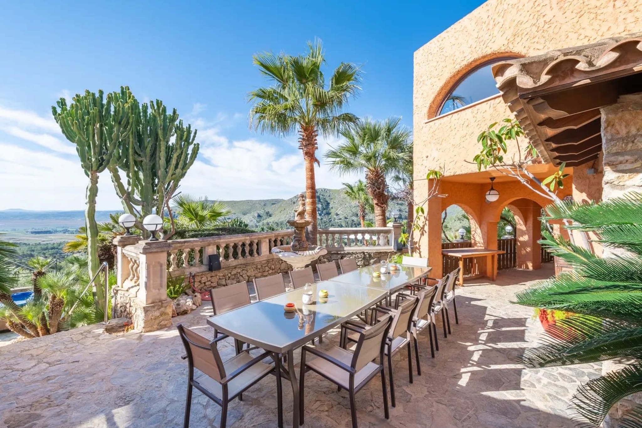 Villa Oscols in Aldf-Terrassenbalkon
