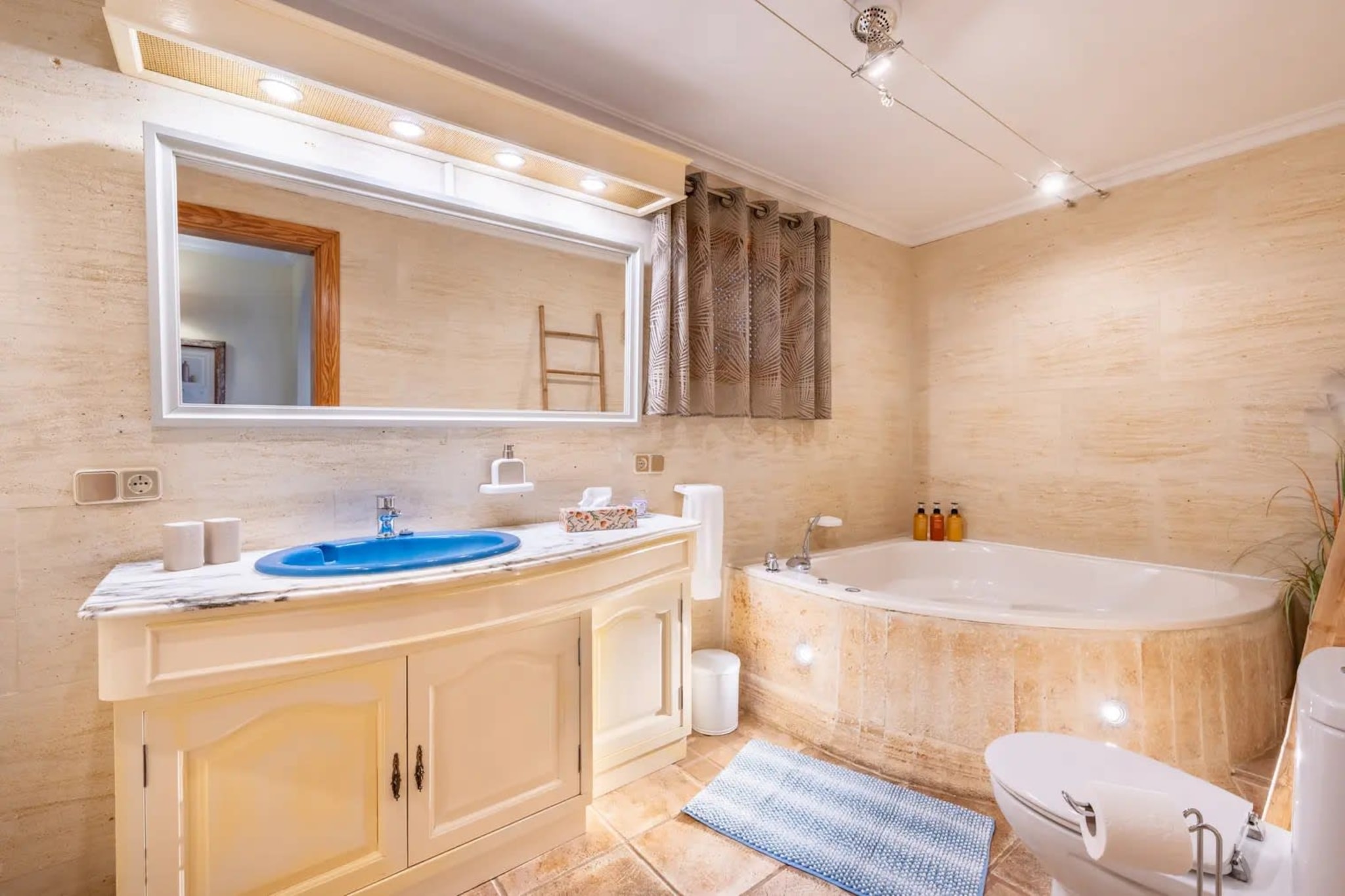 Villa Oscols in Aldf-Badezimmer