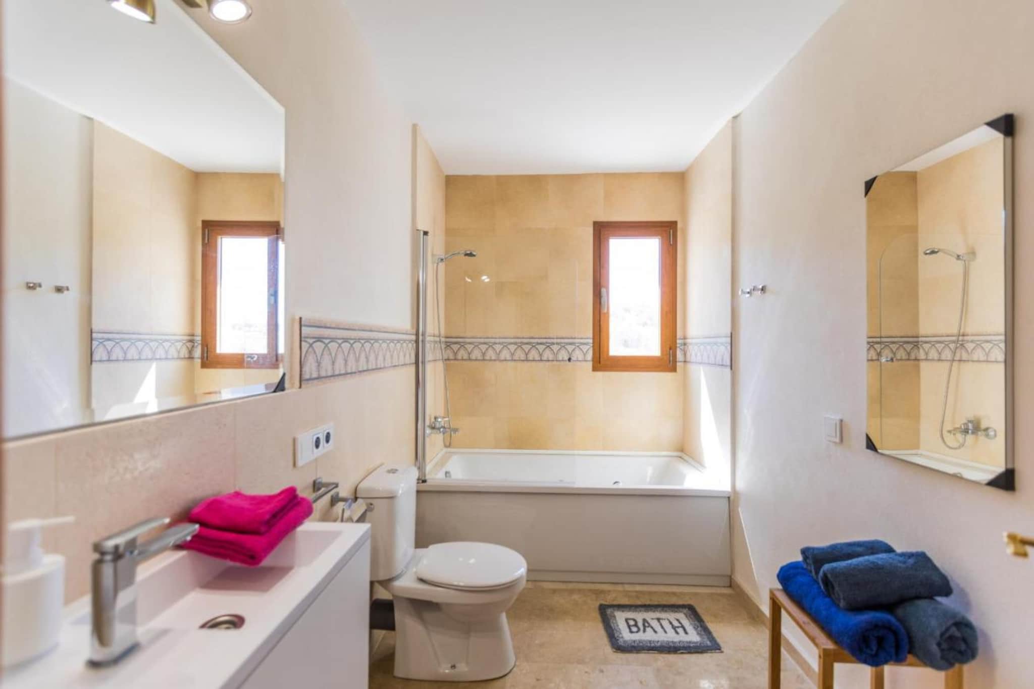 Villa Son Vent in 87-Badezimmer