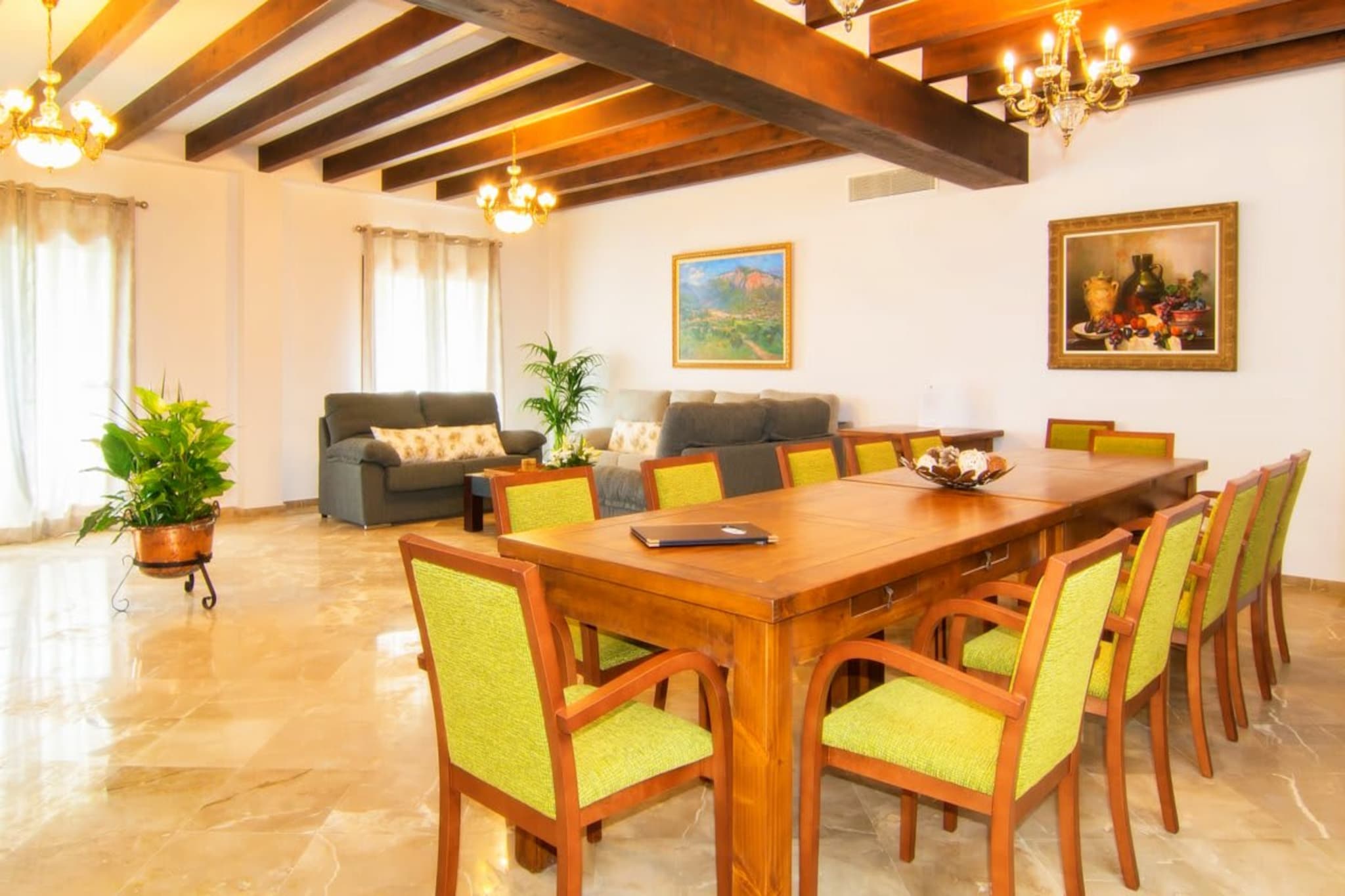 Villa Palmeral in Pe-Dining room