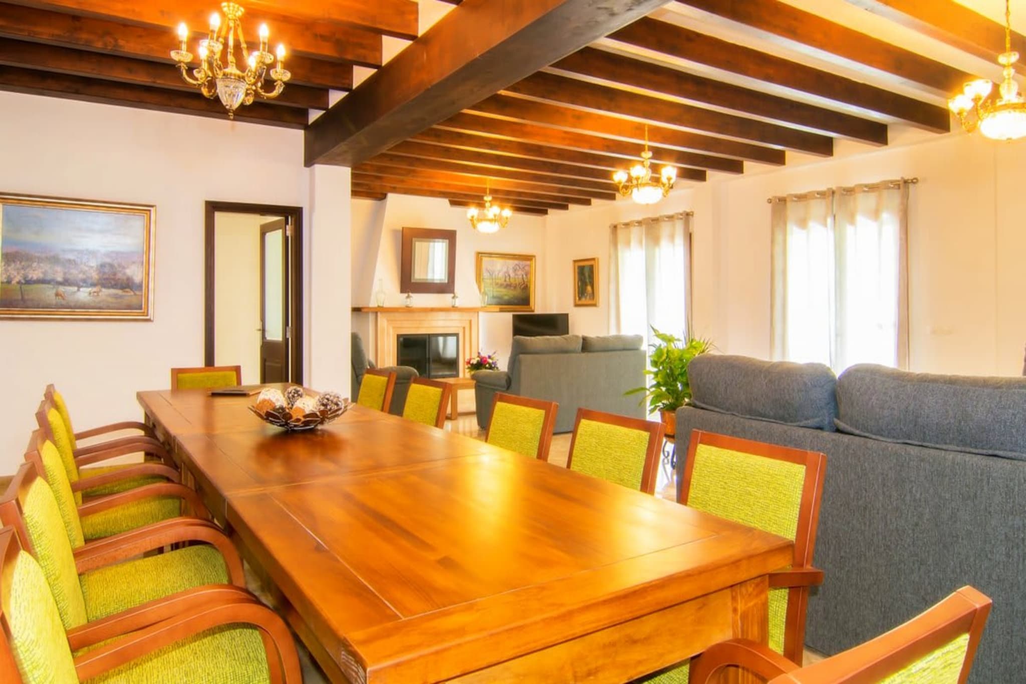 Villa Palmeral in Pe-Dining room