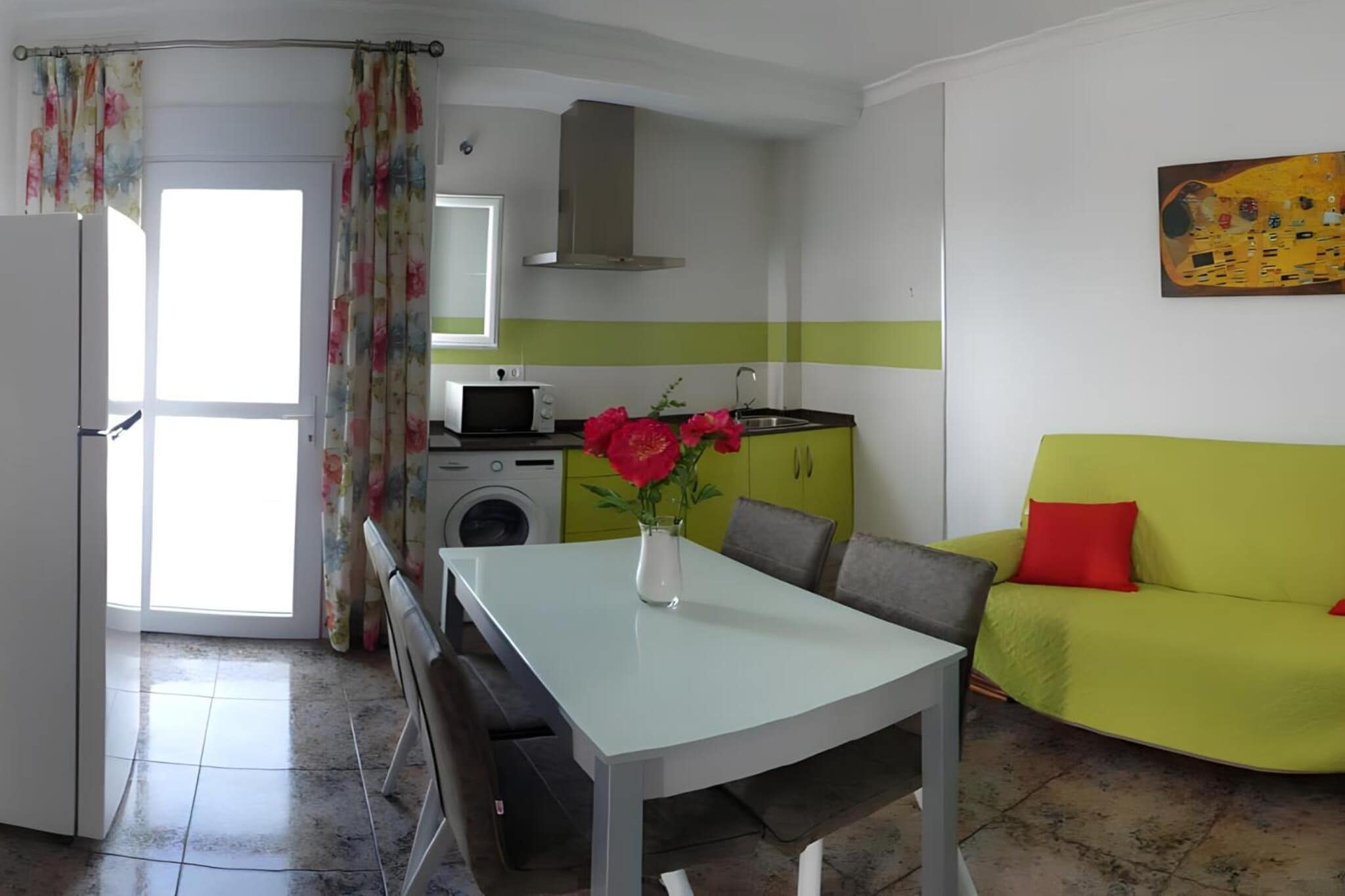 Sea-View Apartment with Terrace