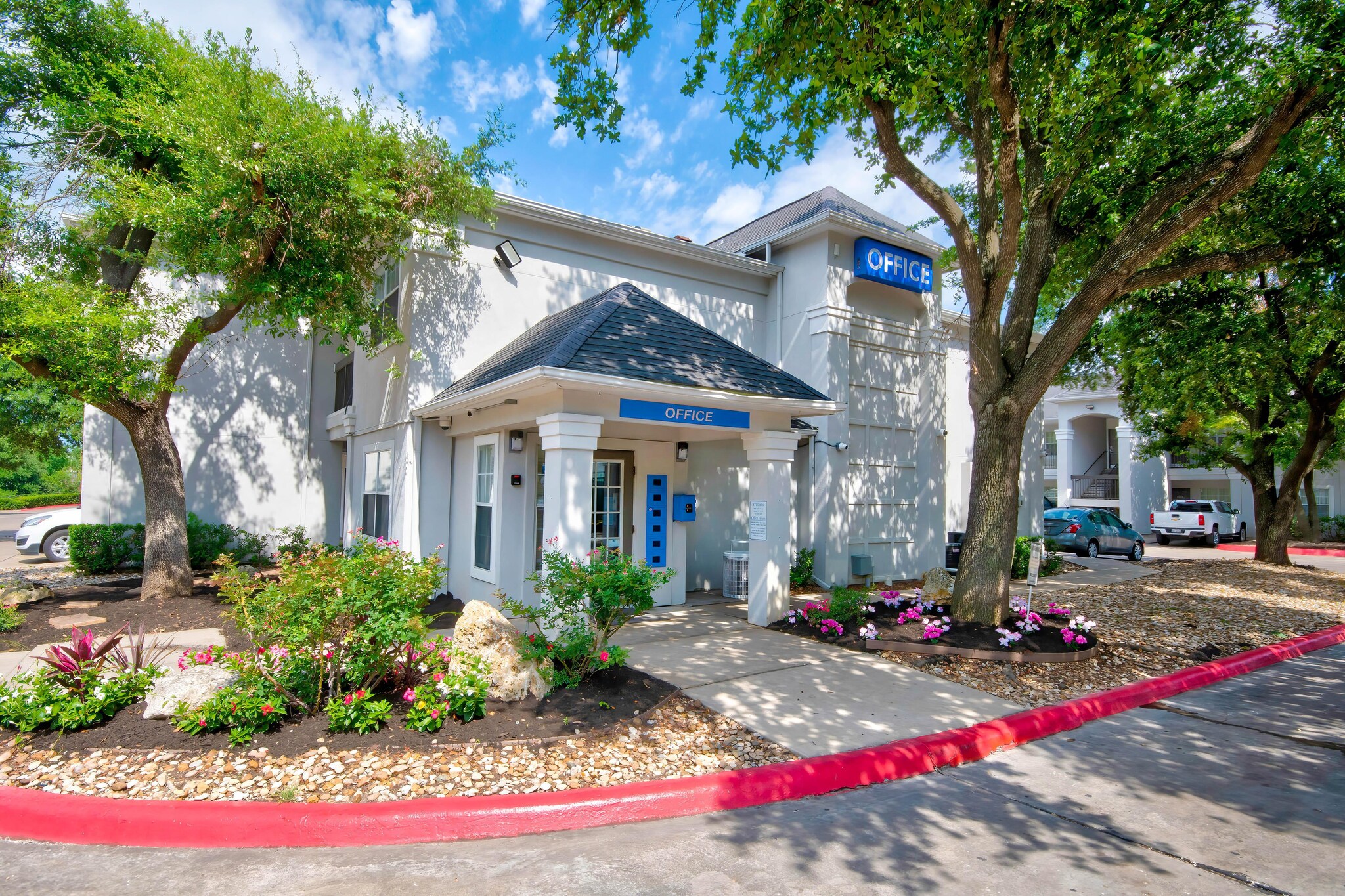 Exterior Summer