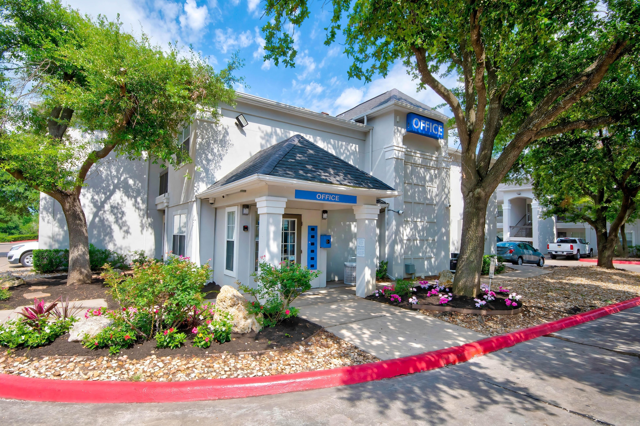 Exterior Summer