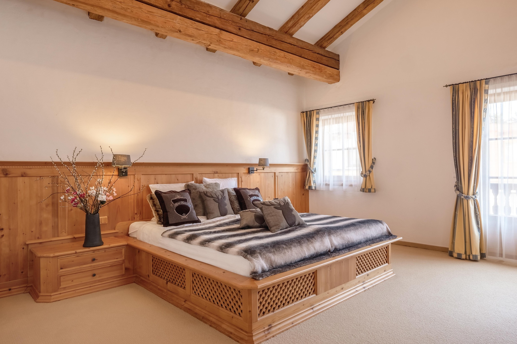 Luxury-Chalet in St Johann in Tirol-Bedroom
