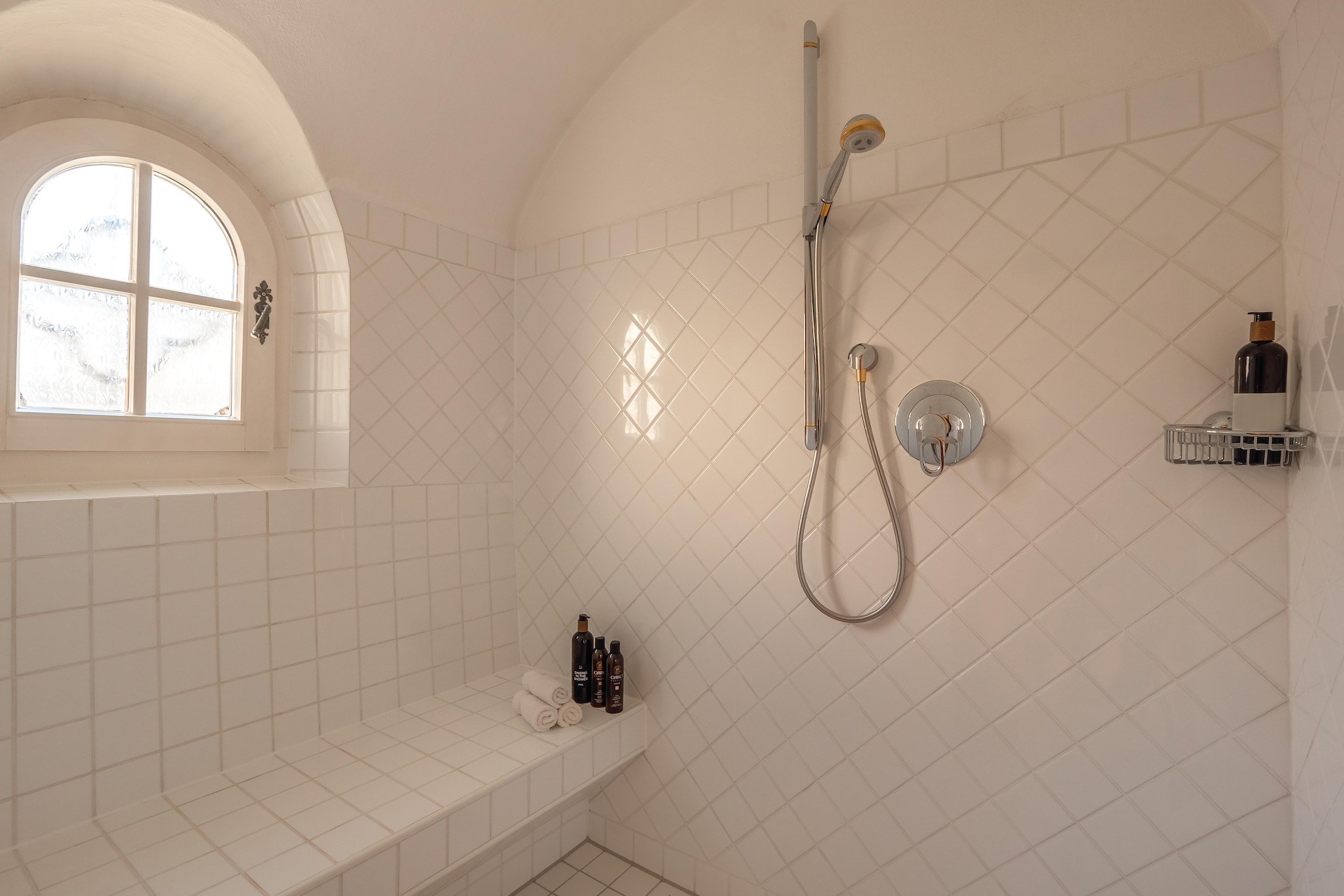 Luxury-Chalet in St Johann in Tirol-Bathroom