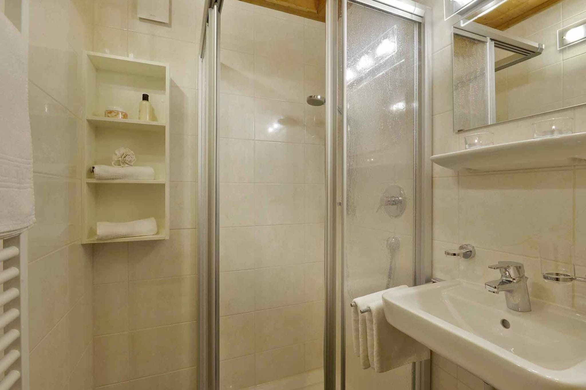 Apartment 4-Badezimmer
