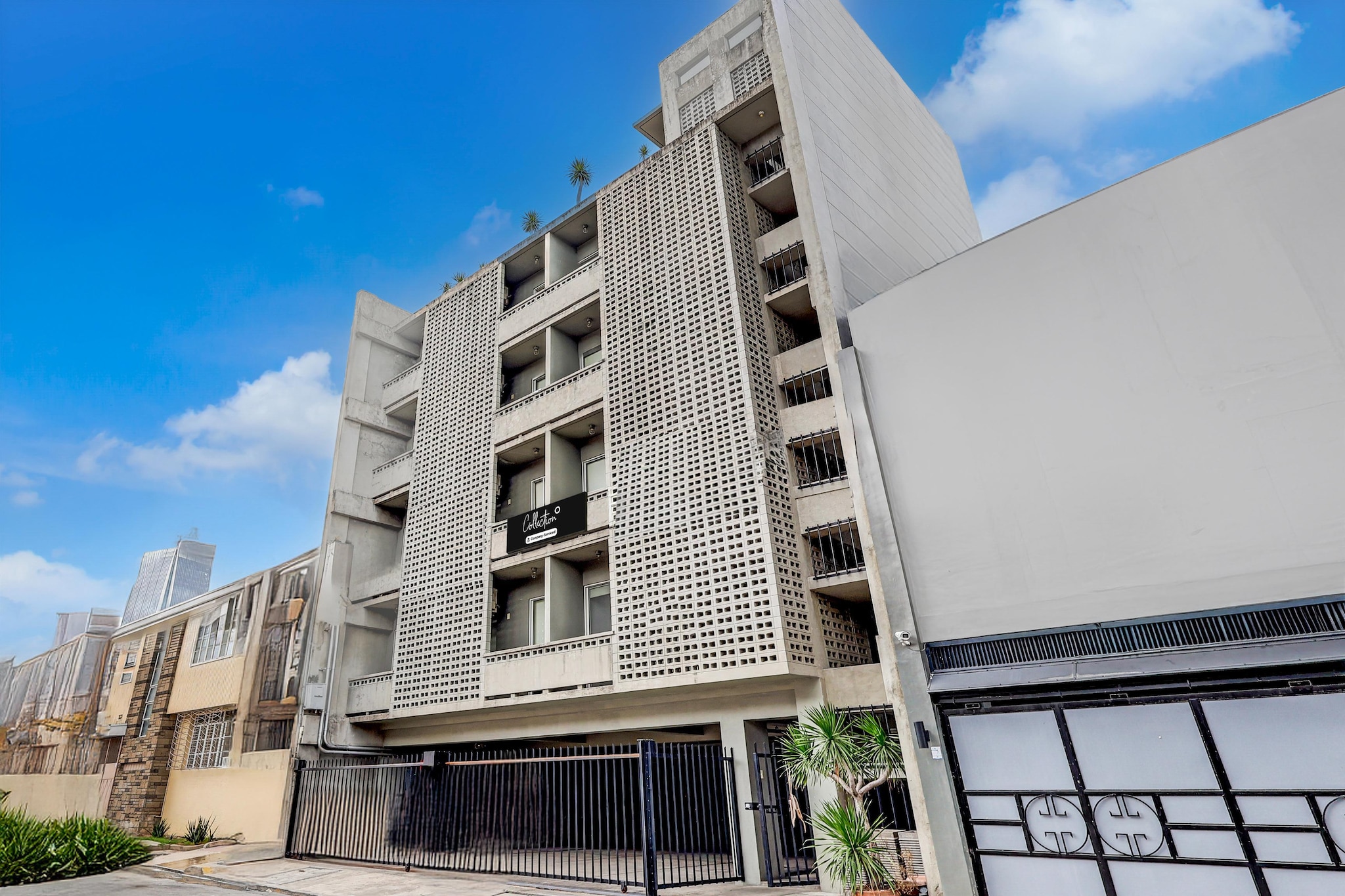 Triple Suite Luxury Stay | Heart of Makati