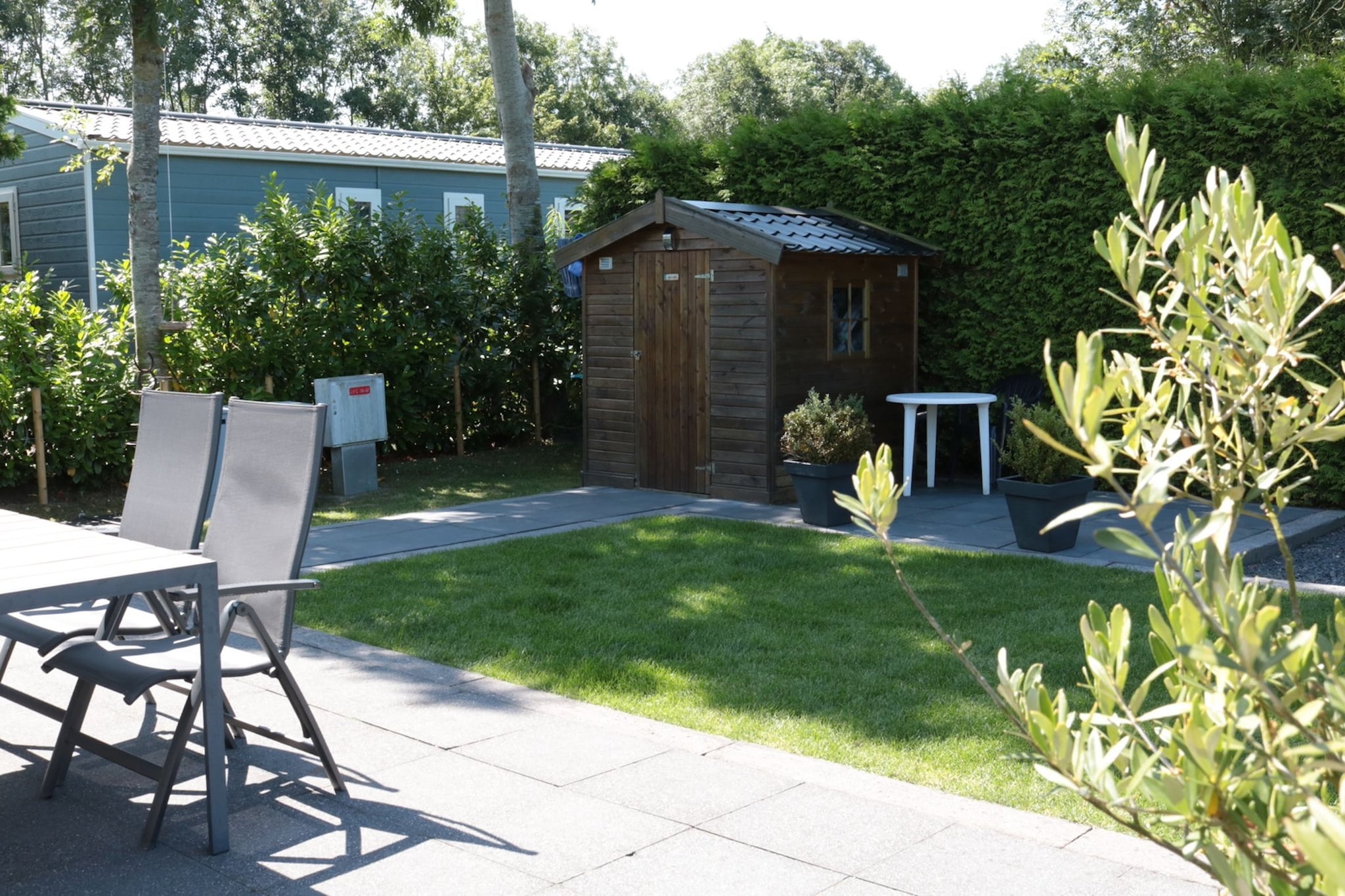 2 chalets naast elkaar-Jardin d'été