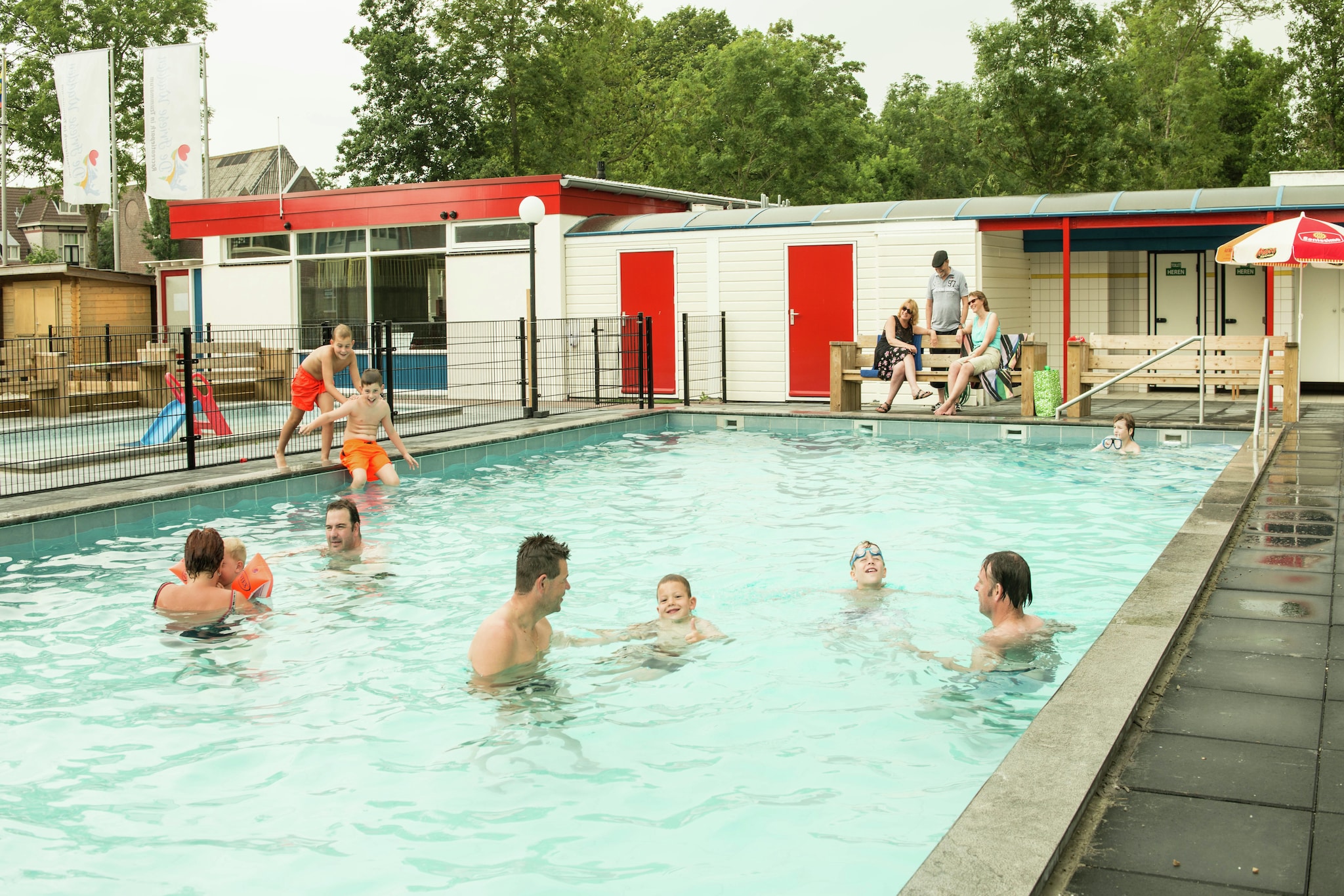 2 chalets naast elkaar-Installations du parc