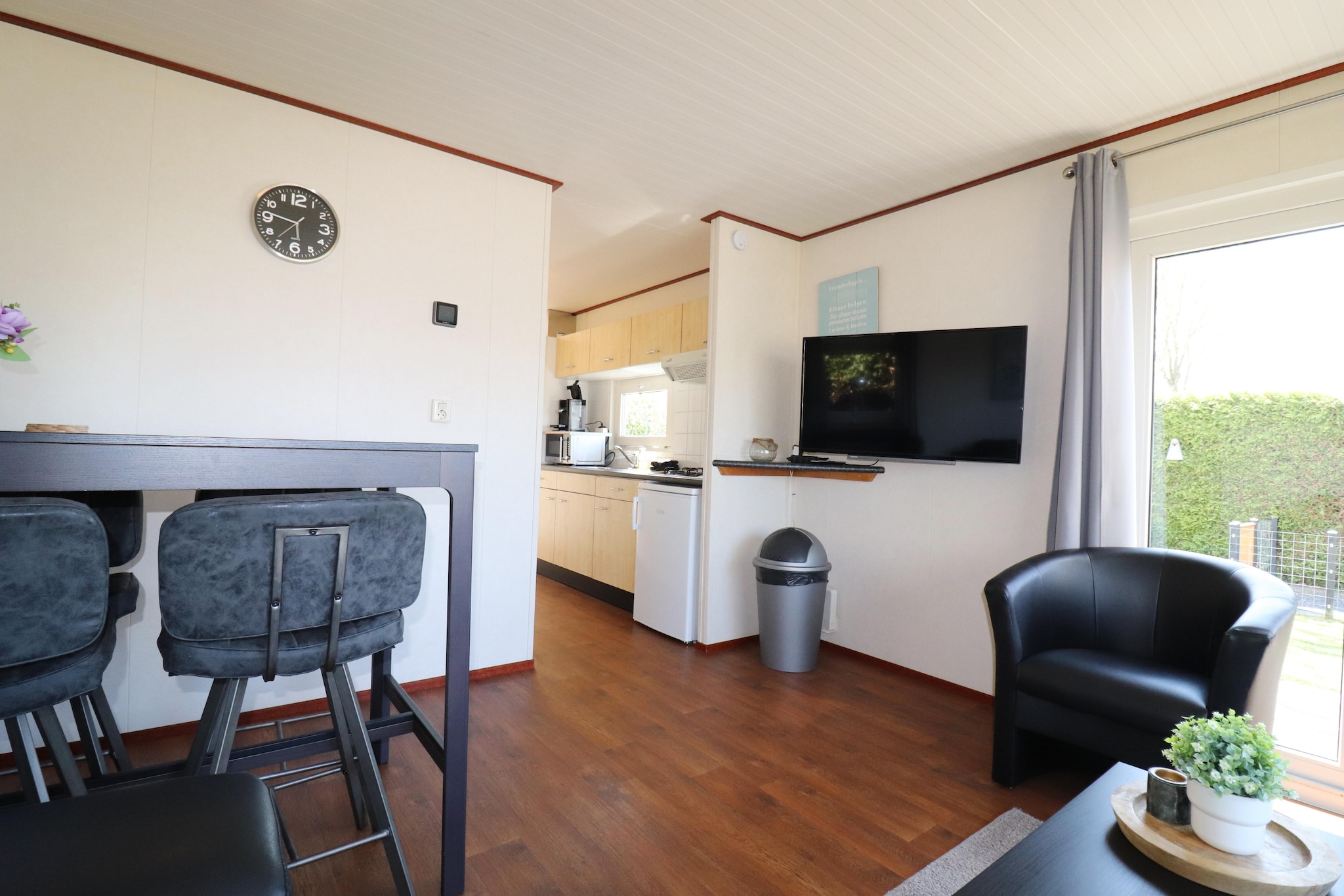 2 chalets naast elkaar-Salon
