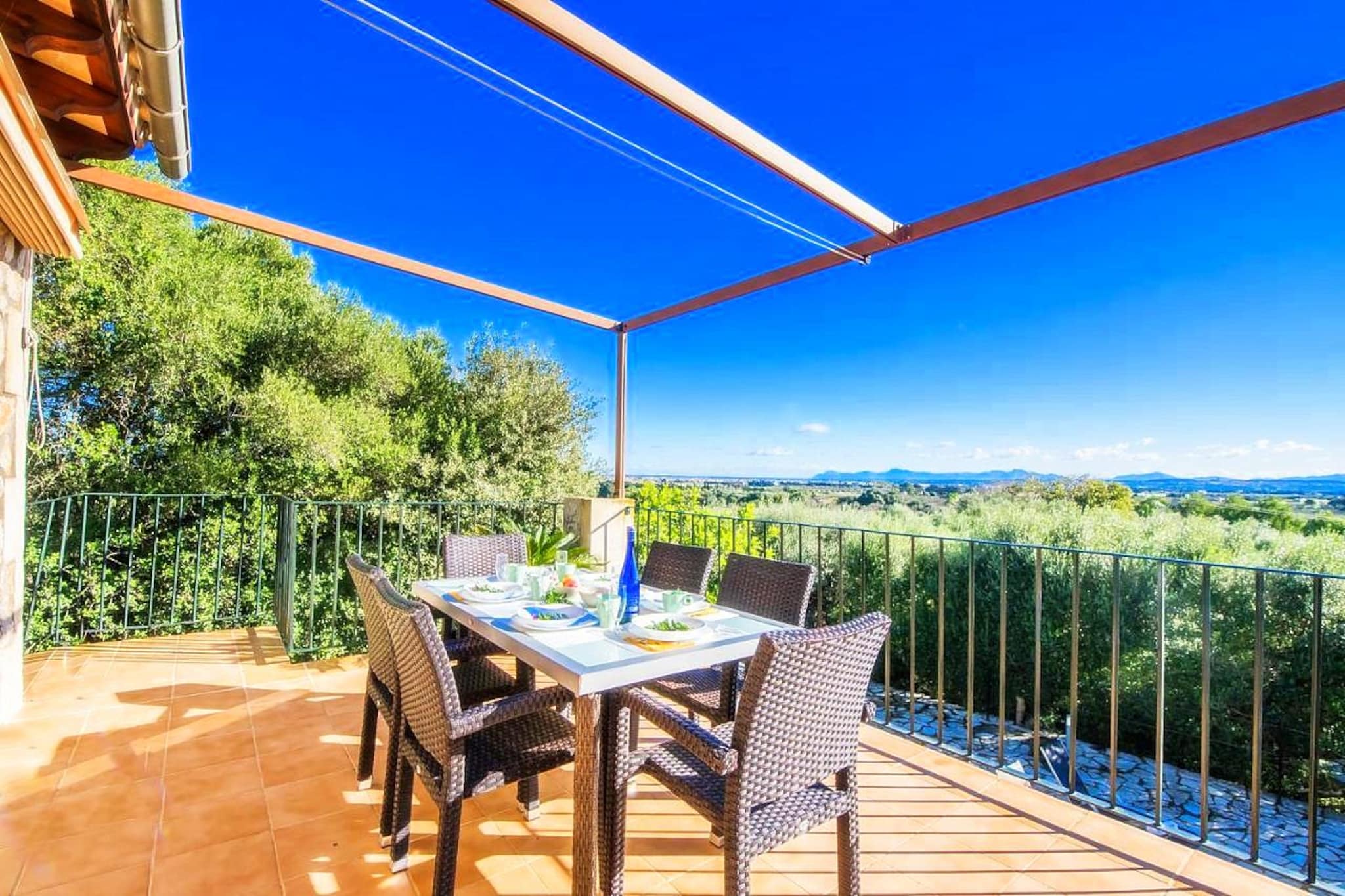Finca Es Puchet in B-Terrace balcony