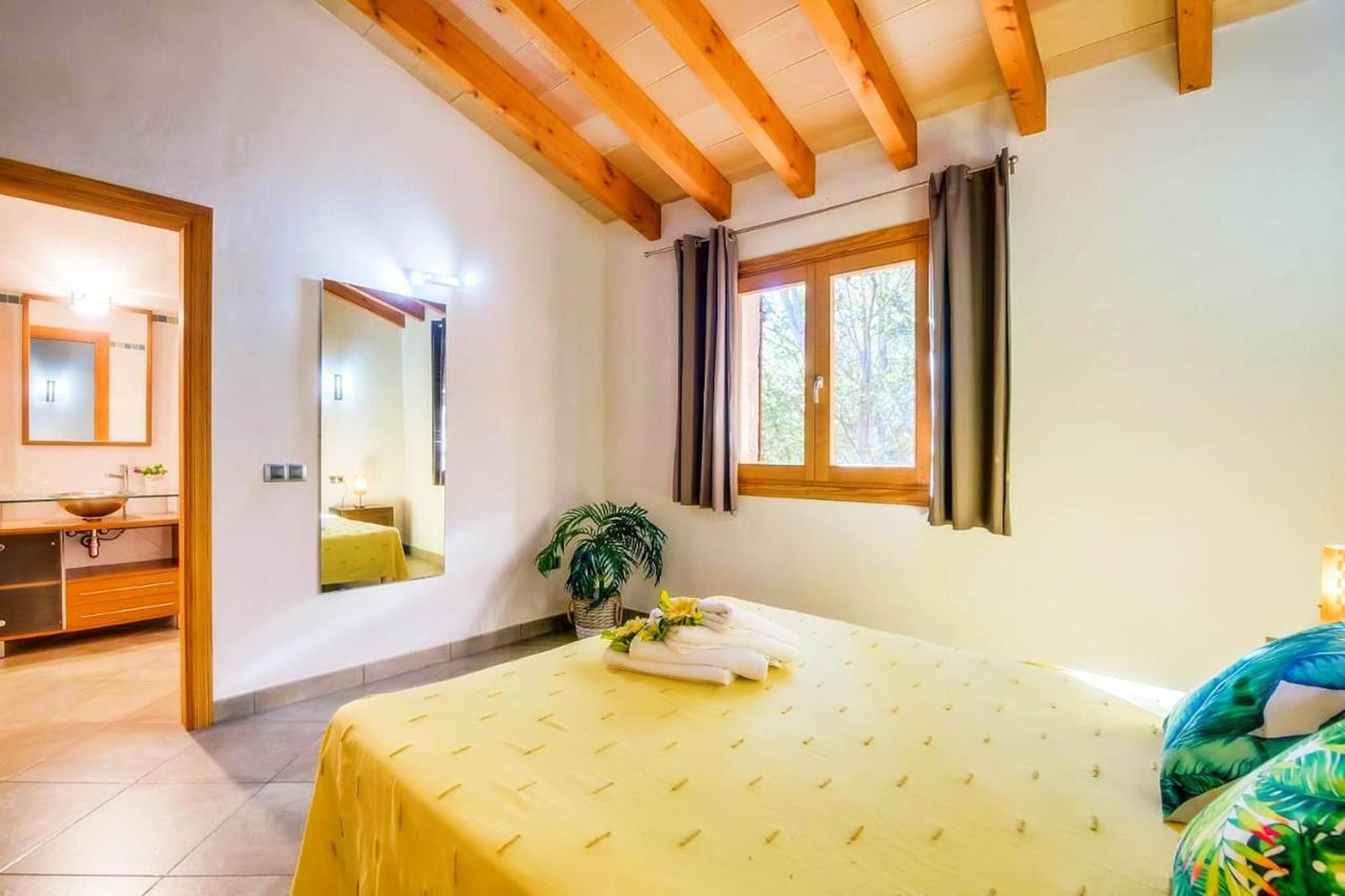Finca Es Puchet in B-Bedroom