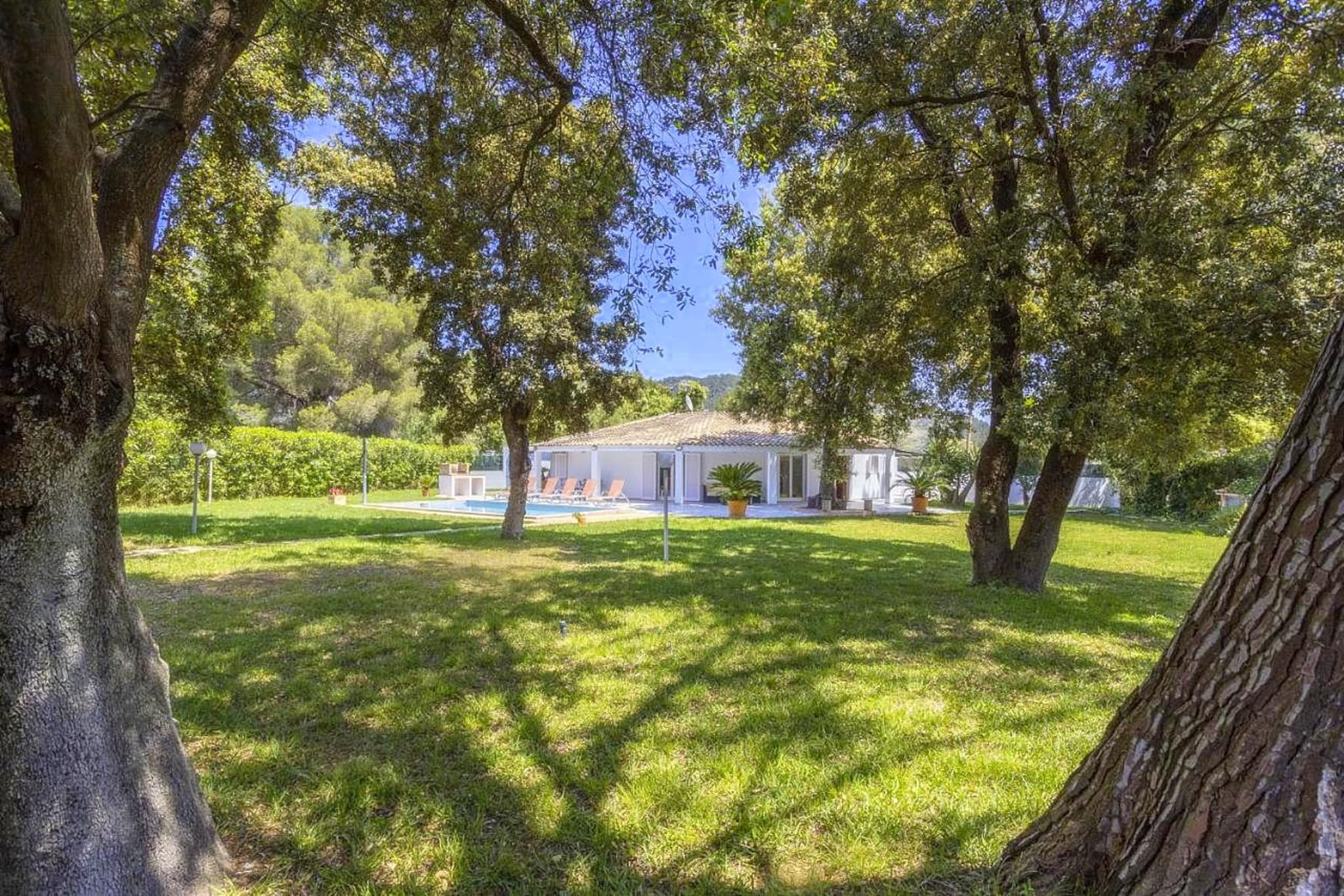 Casa Encinar in Cres-Gardens summer