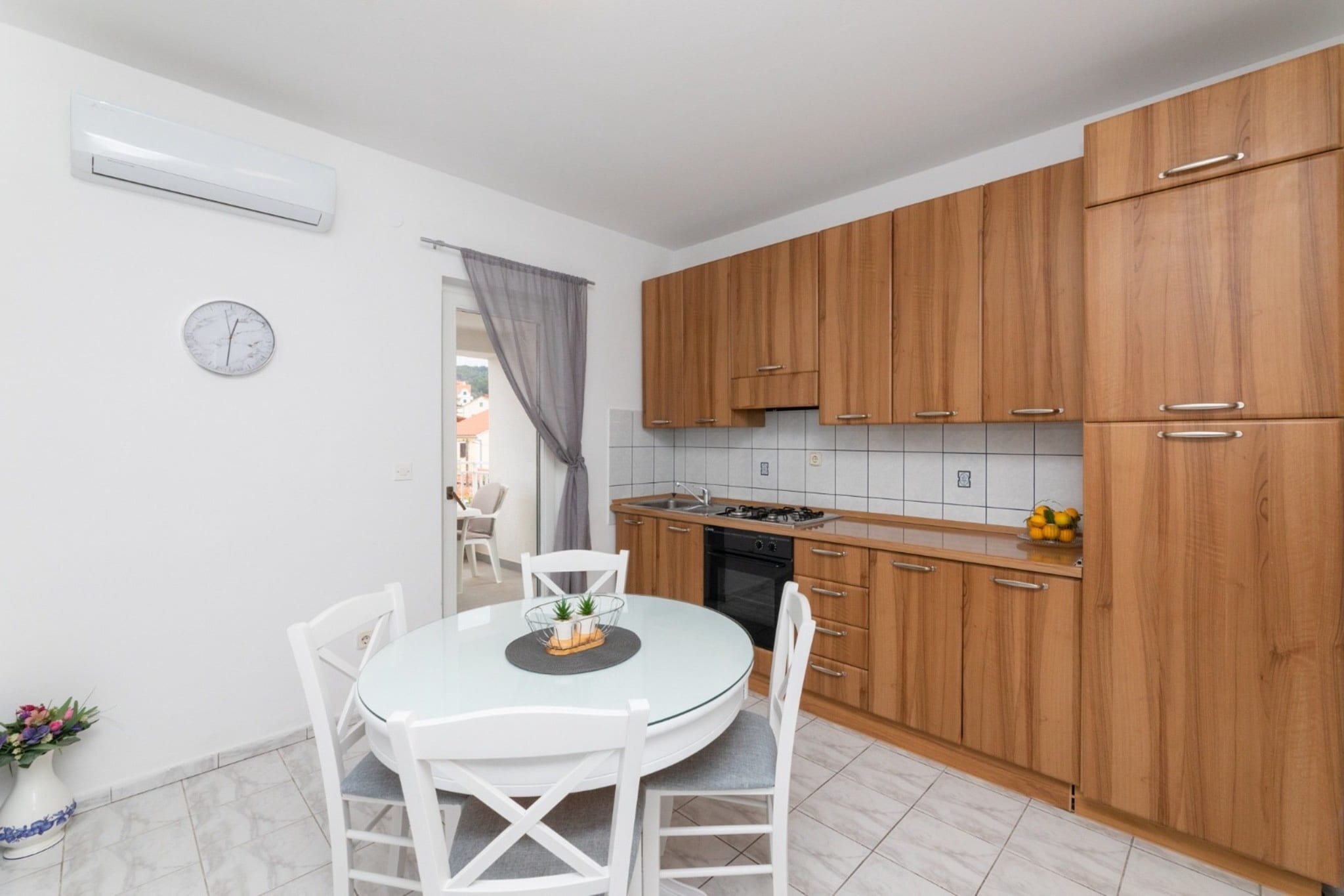 Villa Supetar Garden - Standard Two Bedroom Apartment with Terrace