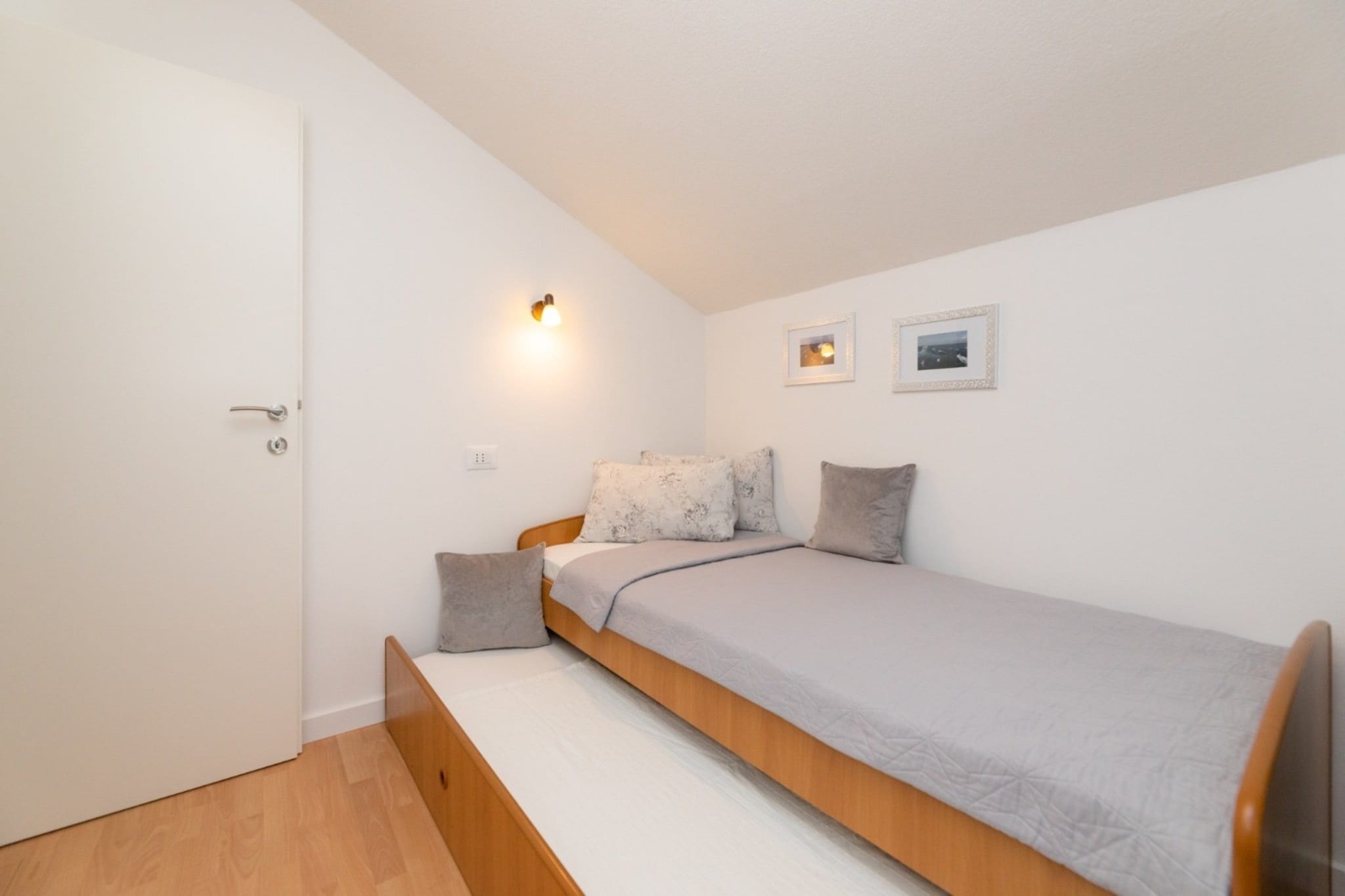 Villa Supetar Garden - Standard Two Bedroom Apartment with Terrace - Slaapkamer
