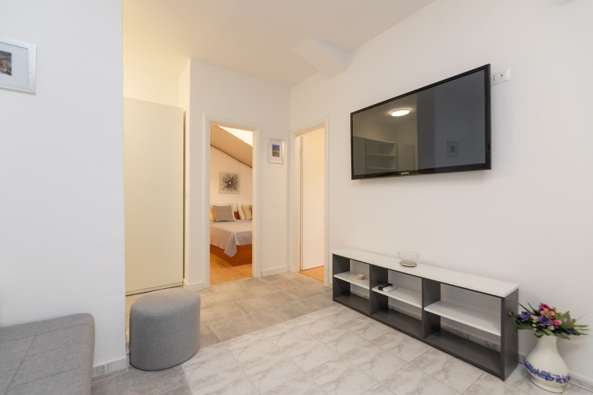 Villa Supetar Garden - Standard Two Bedroom Apartment with Terrace