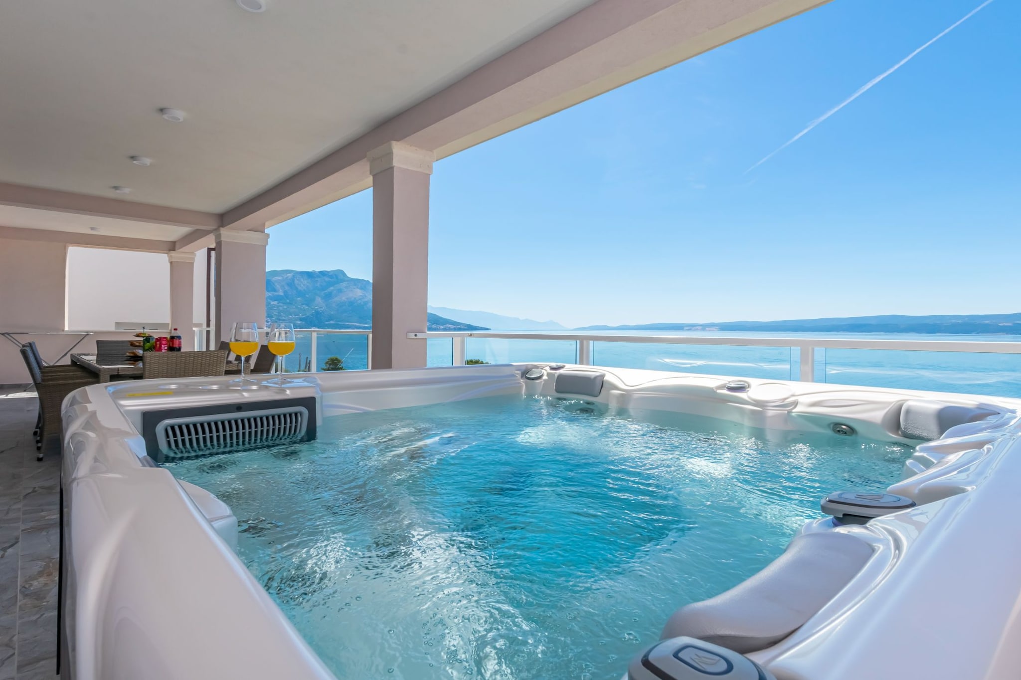 Apartments Hope (Dugi Rat) - Three-Bedroom Apartment with Jacuzzi  (Stanko)-Spa