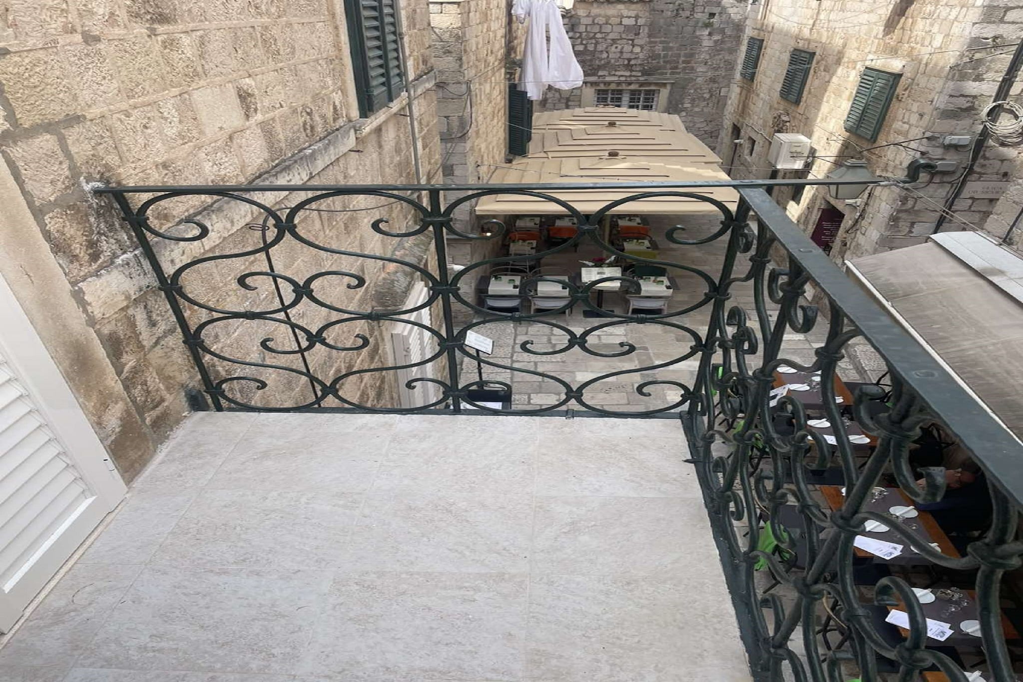 Anima Mea Old Town Apartments- Premium Apartment with Balcony