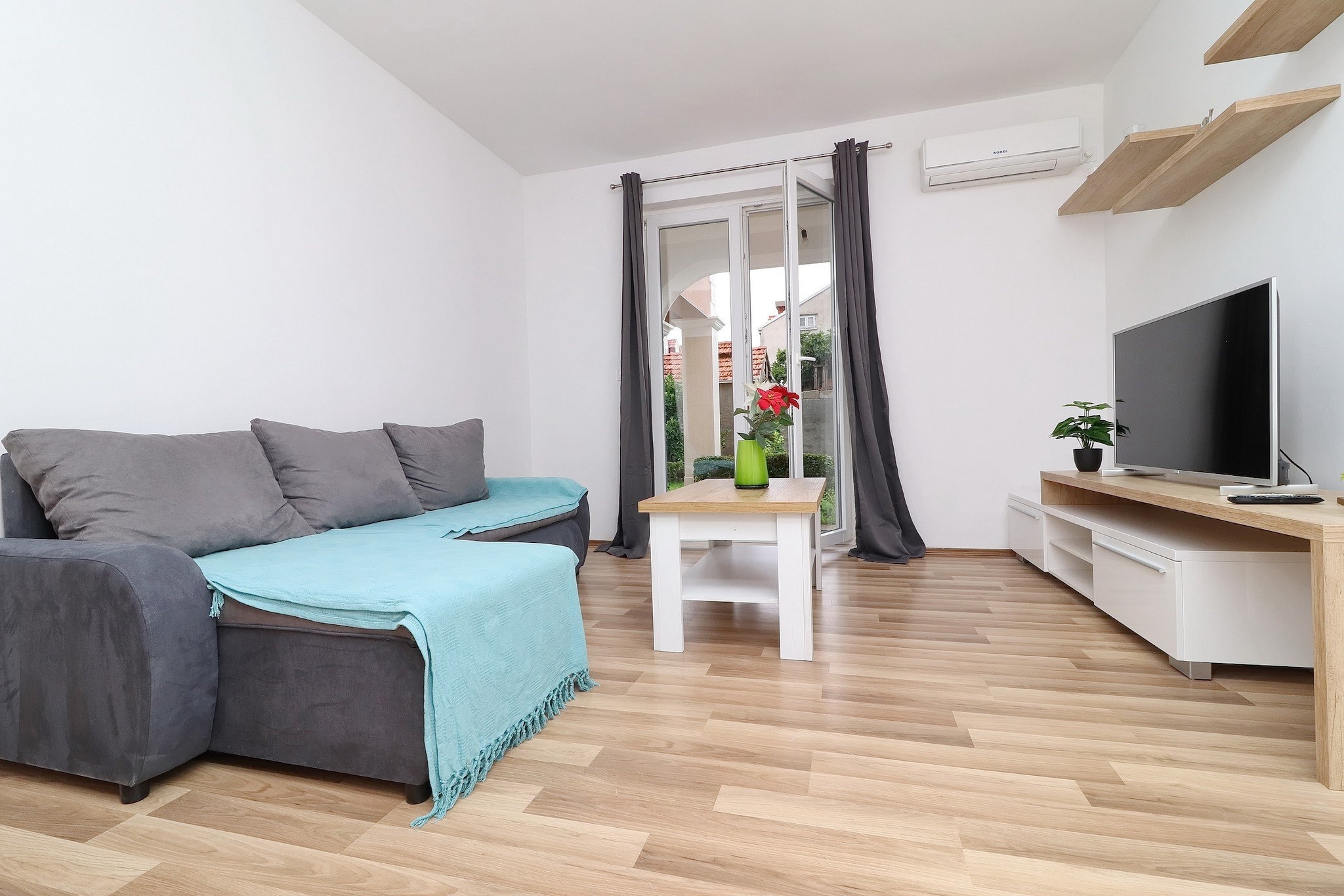 Charming Apartment Ana - One Bedroom Apartment with Terrace-Esszimmer