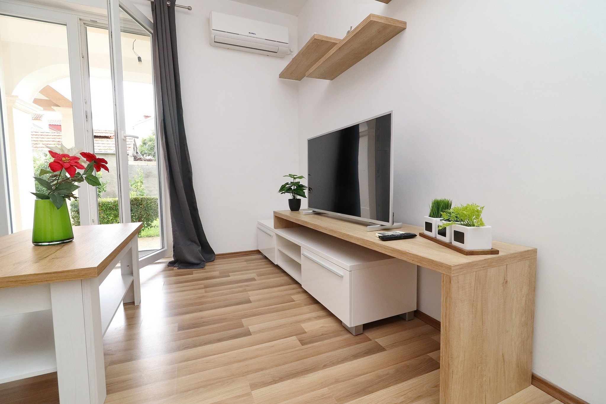 Charming Apartment Ana - One Bedroom Apartment with Terrace-Innen