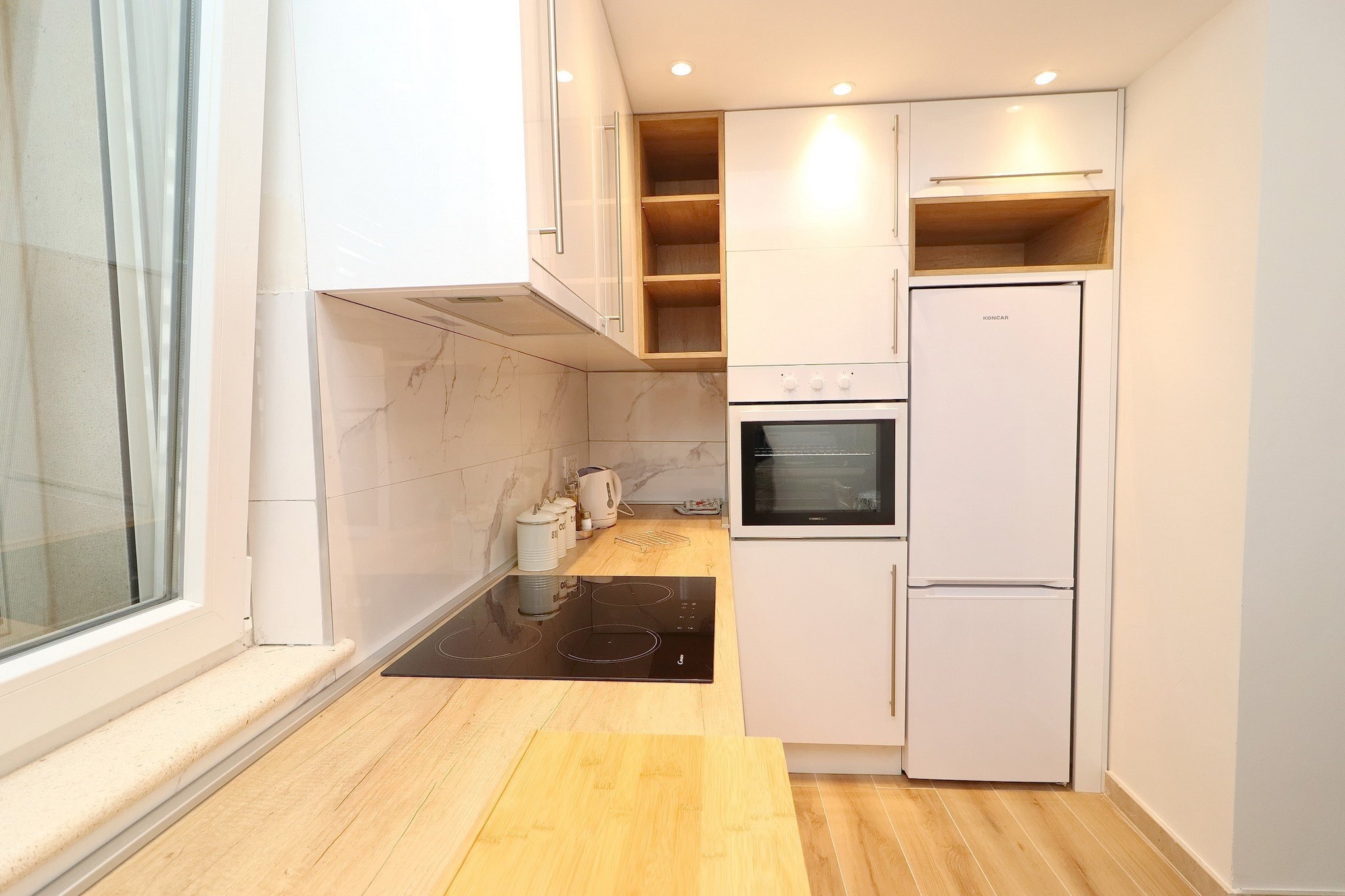 Charming Apartment Ana - One Bedroom Apartment with Terrace-Küche