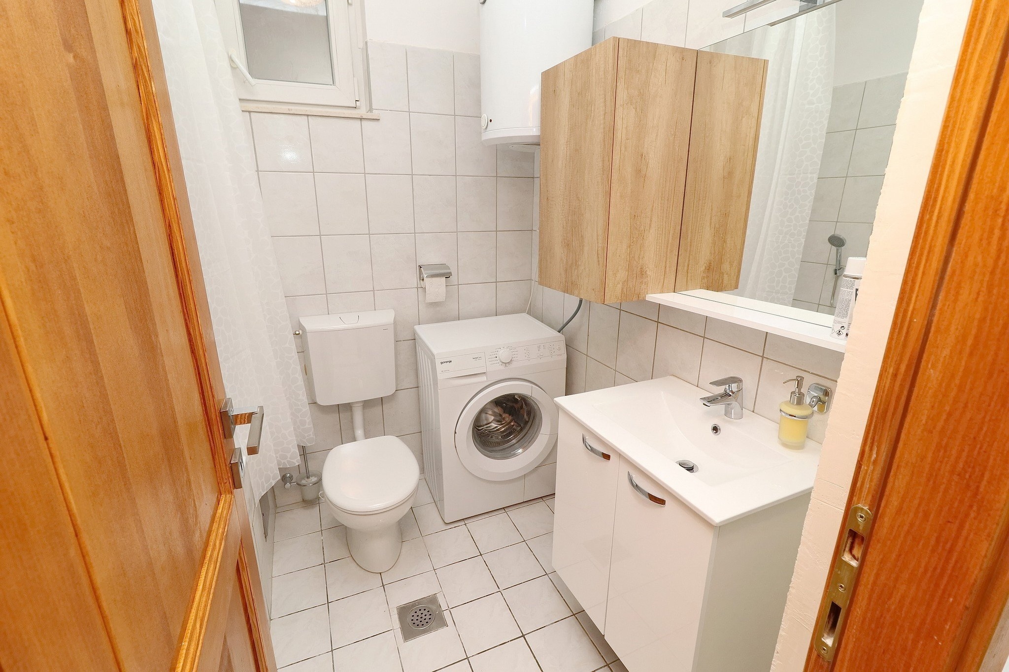 Charming Apartment Ana - One Bedroom Apartment with Terrace-Badezimmer