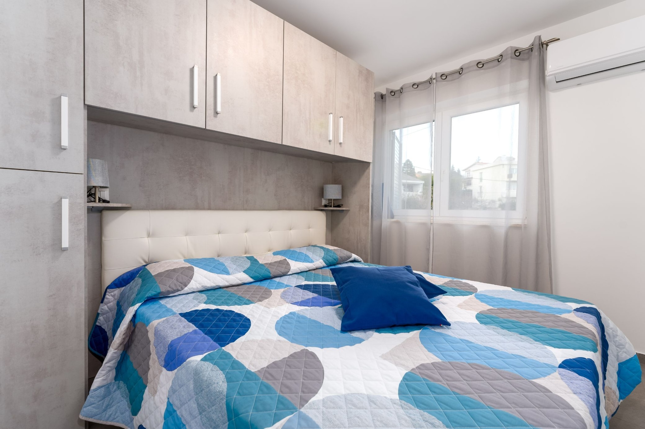 Apartment Baricevic - Two Bedroom Apartment with Balcony-Salon