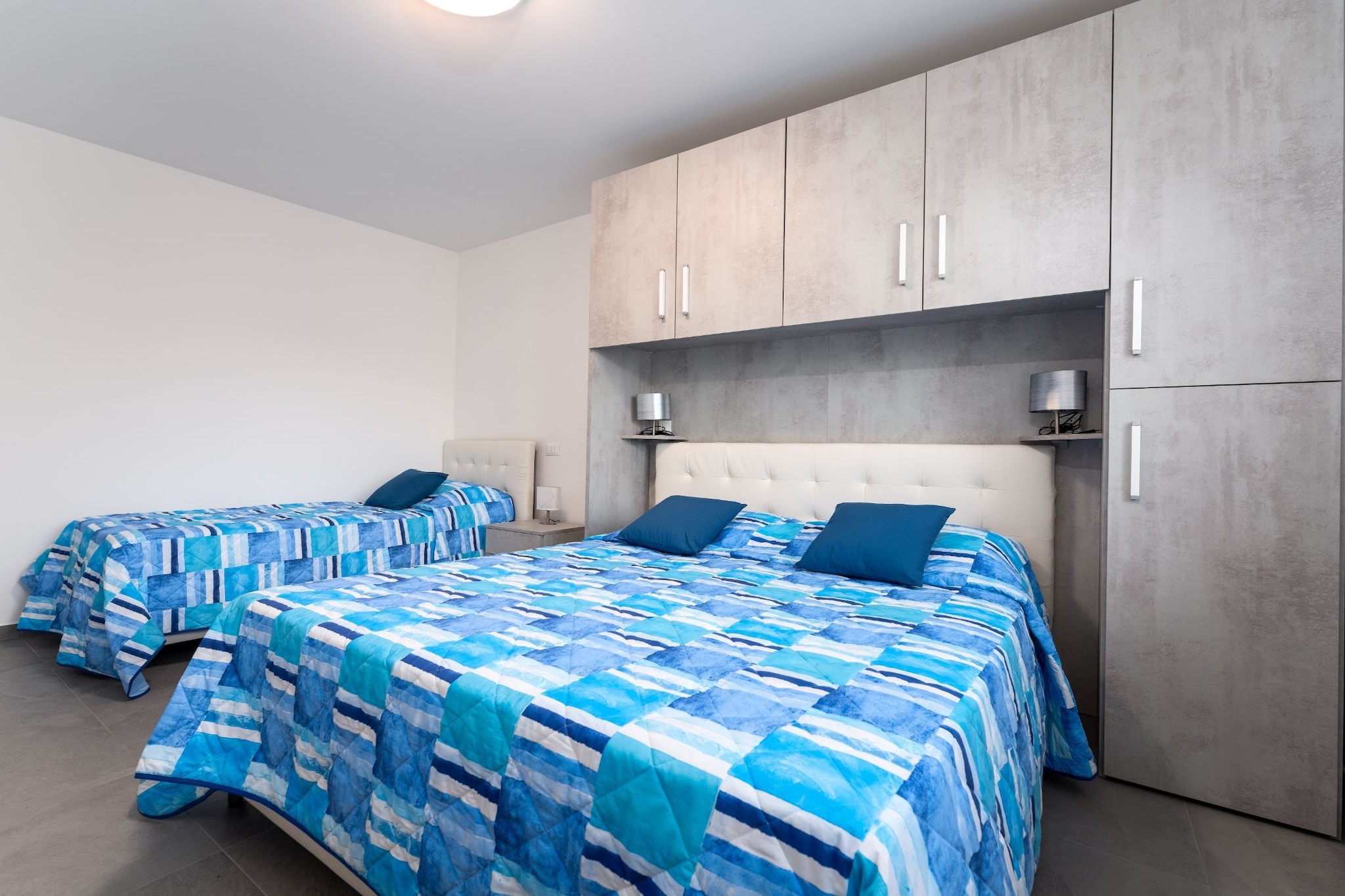 Apartment Baricevic - Two Bedroom Apartment with Balcony-Salon