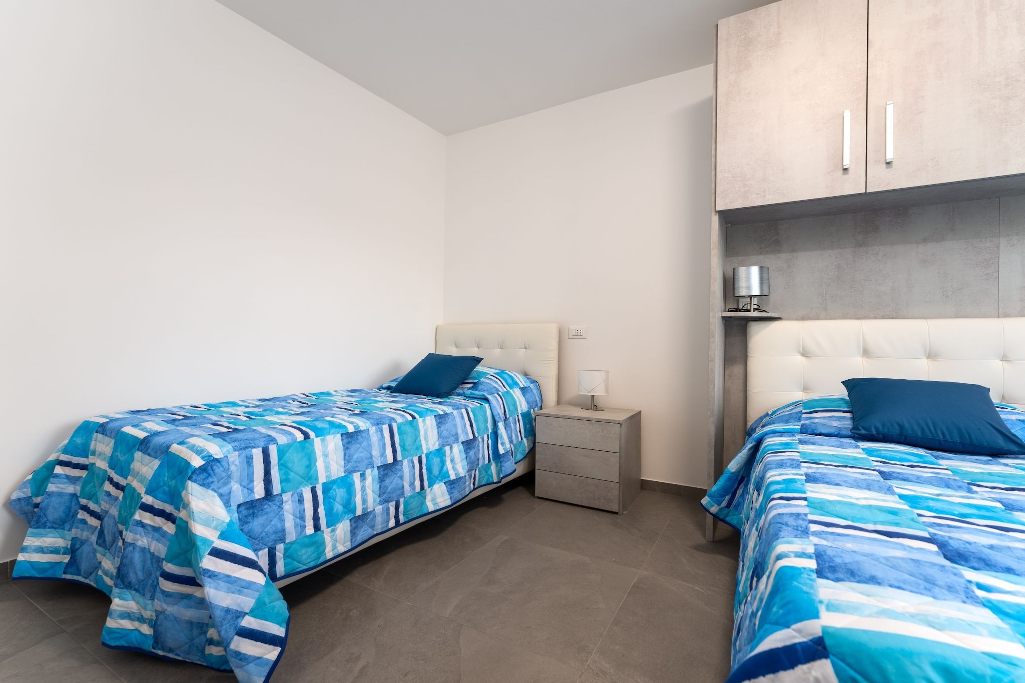 Apartment Baricevic - Two Bedroom Apartment with Balcony-Salon
