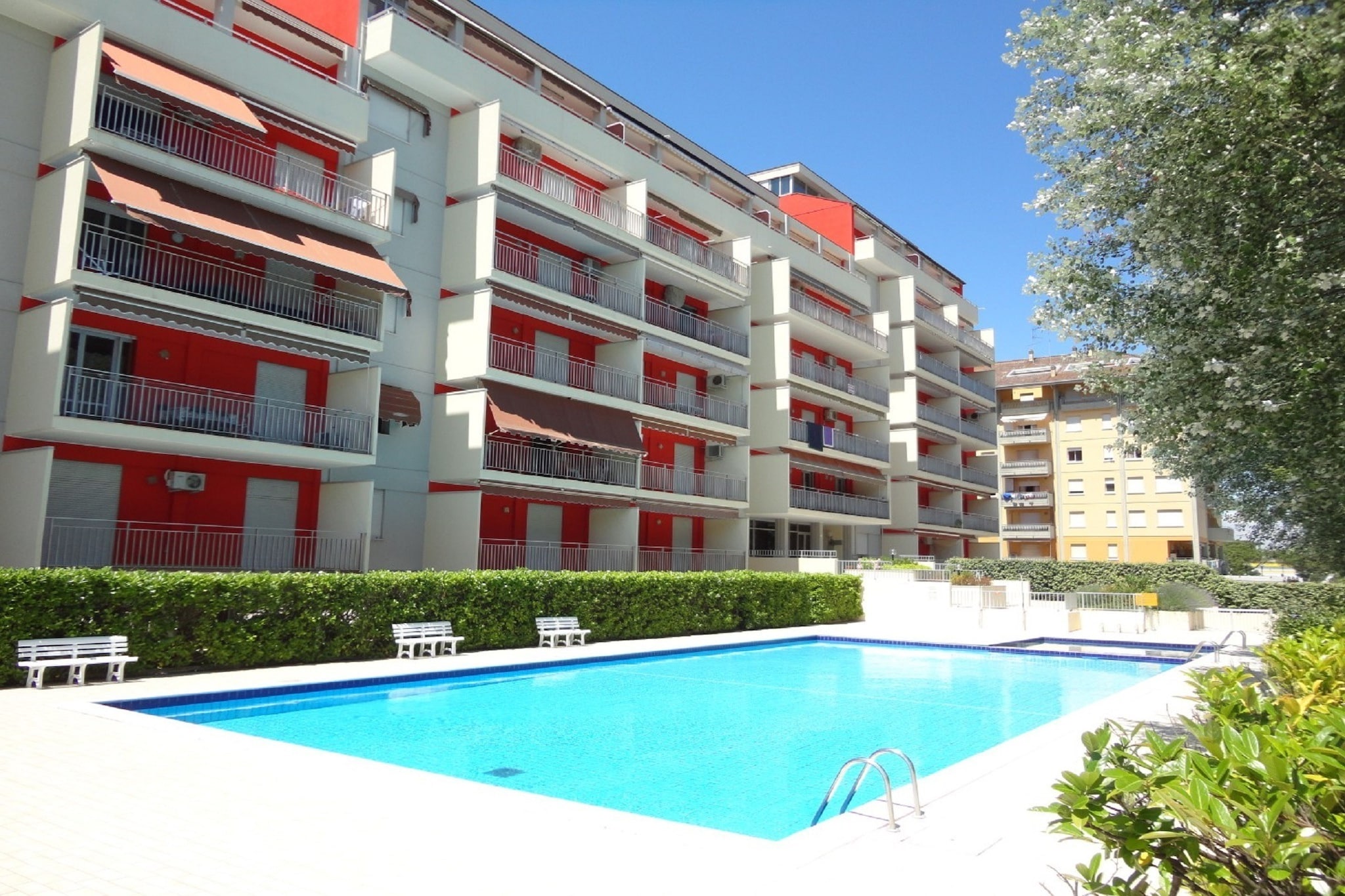 Acapulco B10-Pool