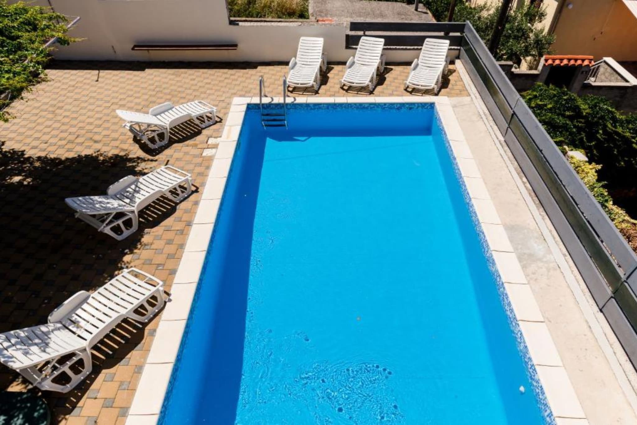 Villa Valjalo - Classic Studio Apartment with Sea View and Balcony A4-Zwembad
