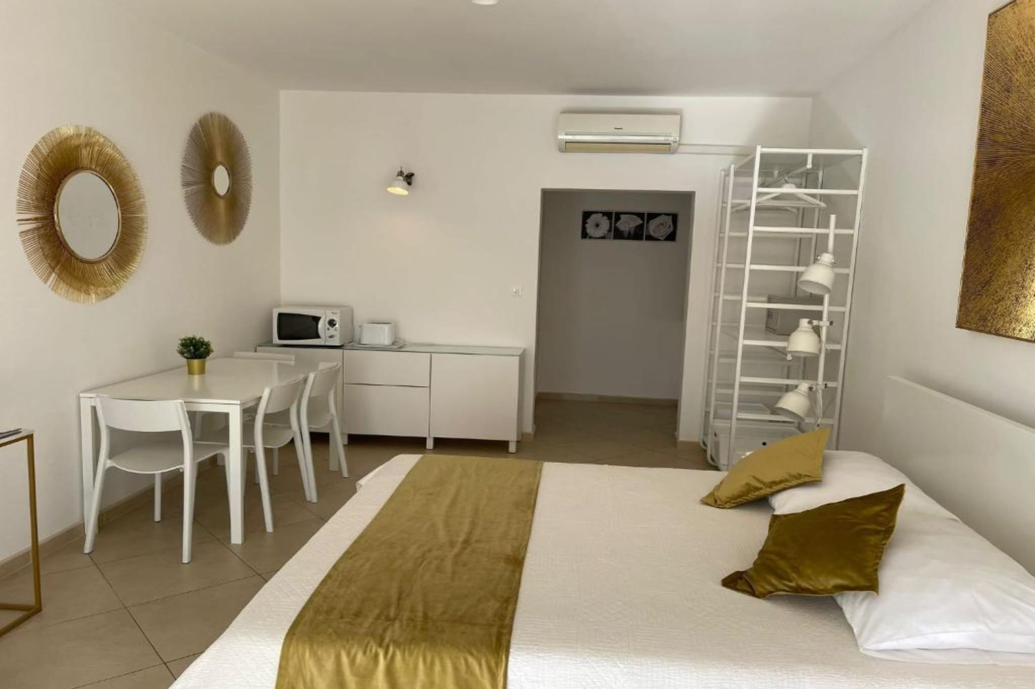 Studio Apartment With Balcony And Sea View (S2)