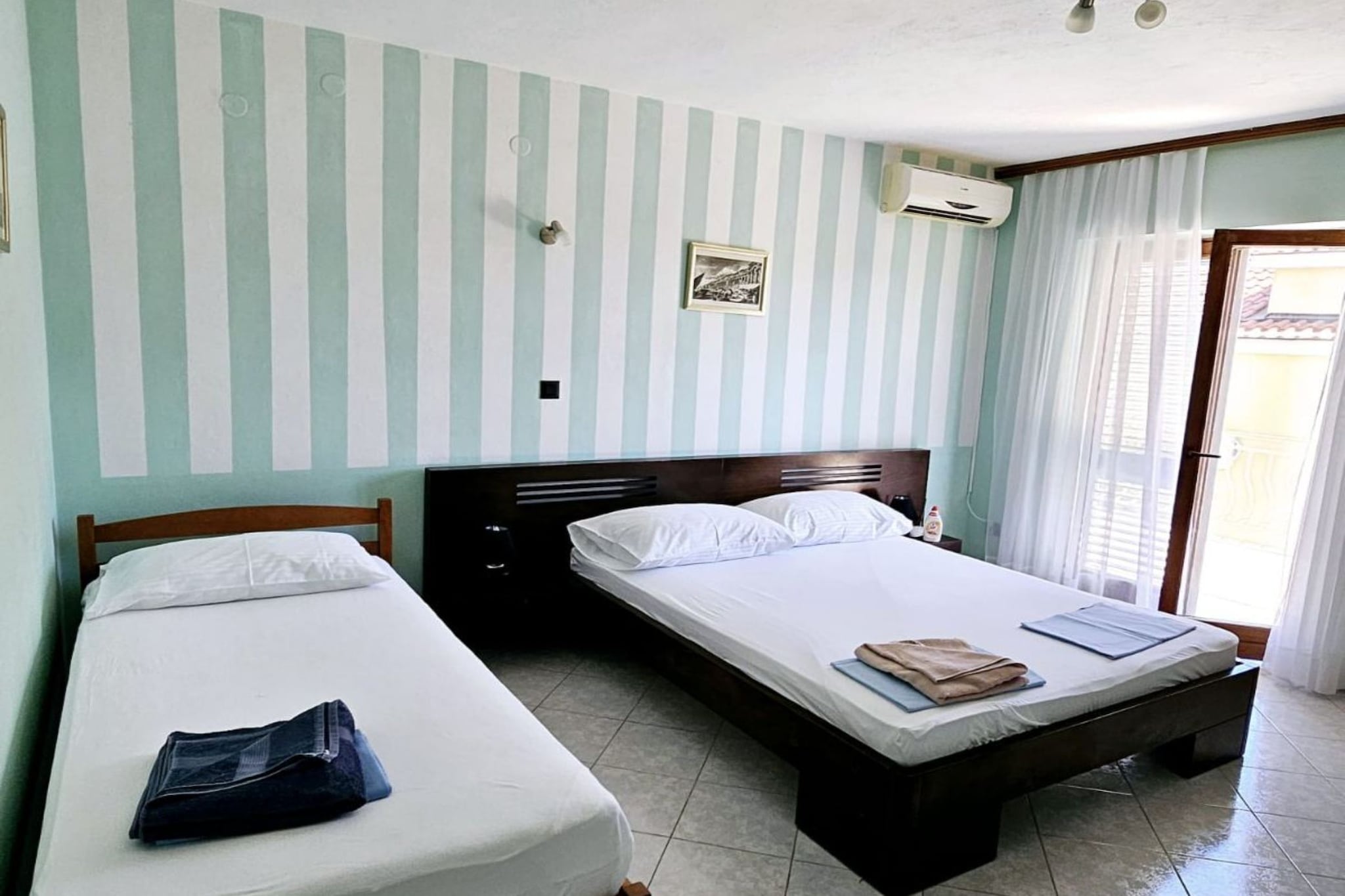Apartments Željka - Studio Apartment with Terrace (1)-Schlafzimmer
