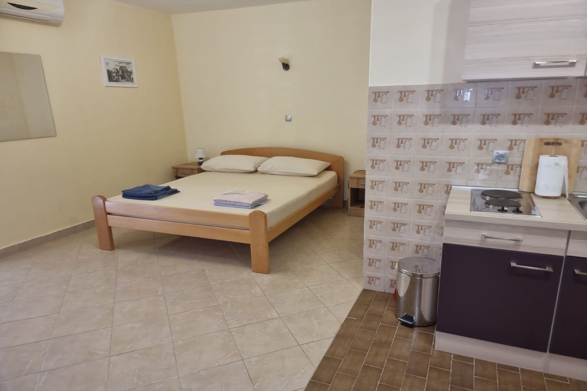 Apartments Željka - Studio Apartment with Terrace (1)-Schlafzimmer