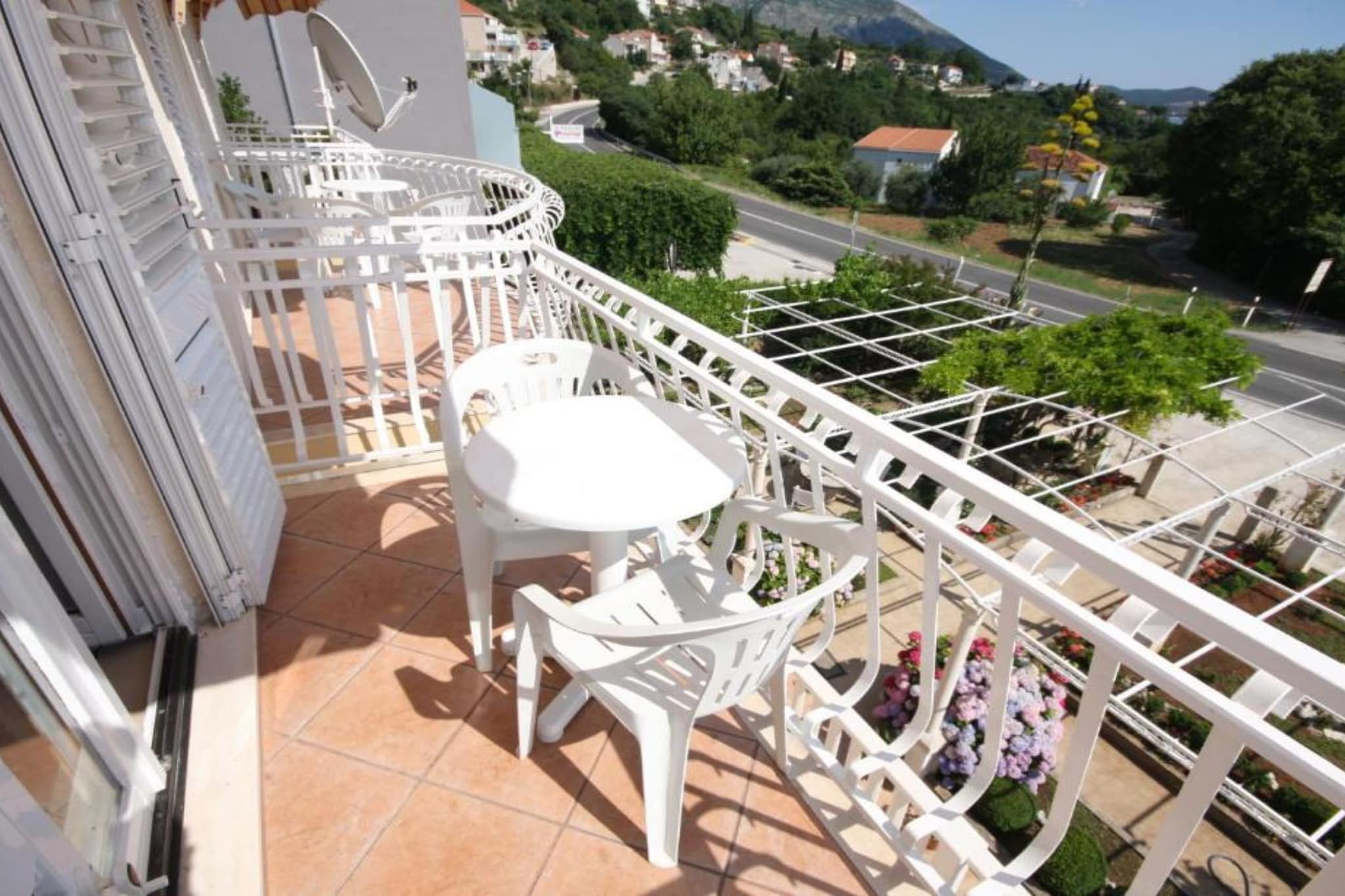 Two Bedroom Apartment With Sea View 11