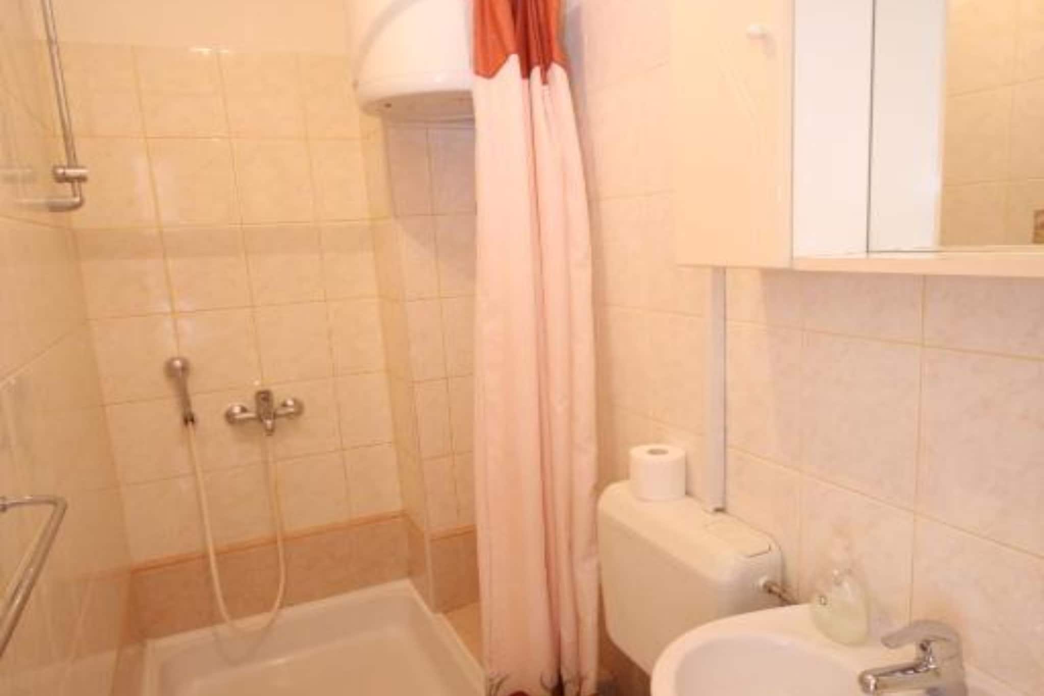 Double Room With Sea View 9-Badkamer