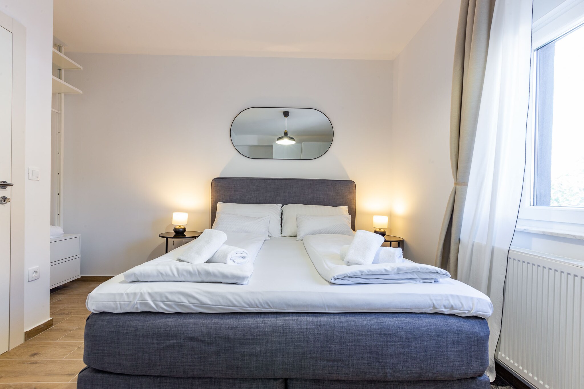 Exquisite Prestige Luxury Apartments with Shared Pool - Two Bedroom Apartment with Balcony (owner 2)-Schlafzimmer