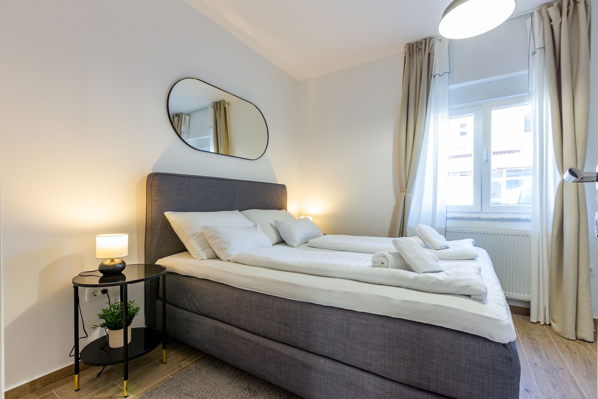 Exquisite Prestige Luxury Apartments with Shared Pool - Two Bedroom Apartment with Balcony (owner 2)-Schlafzimmer