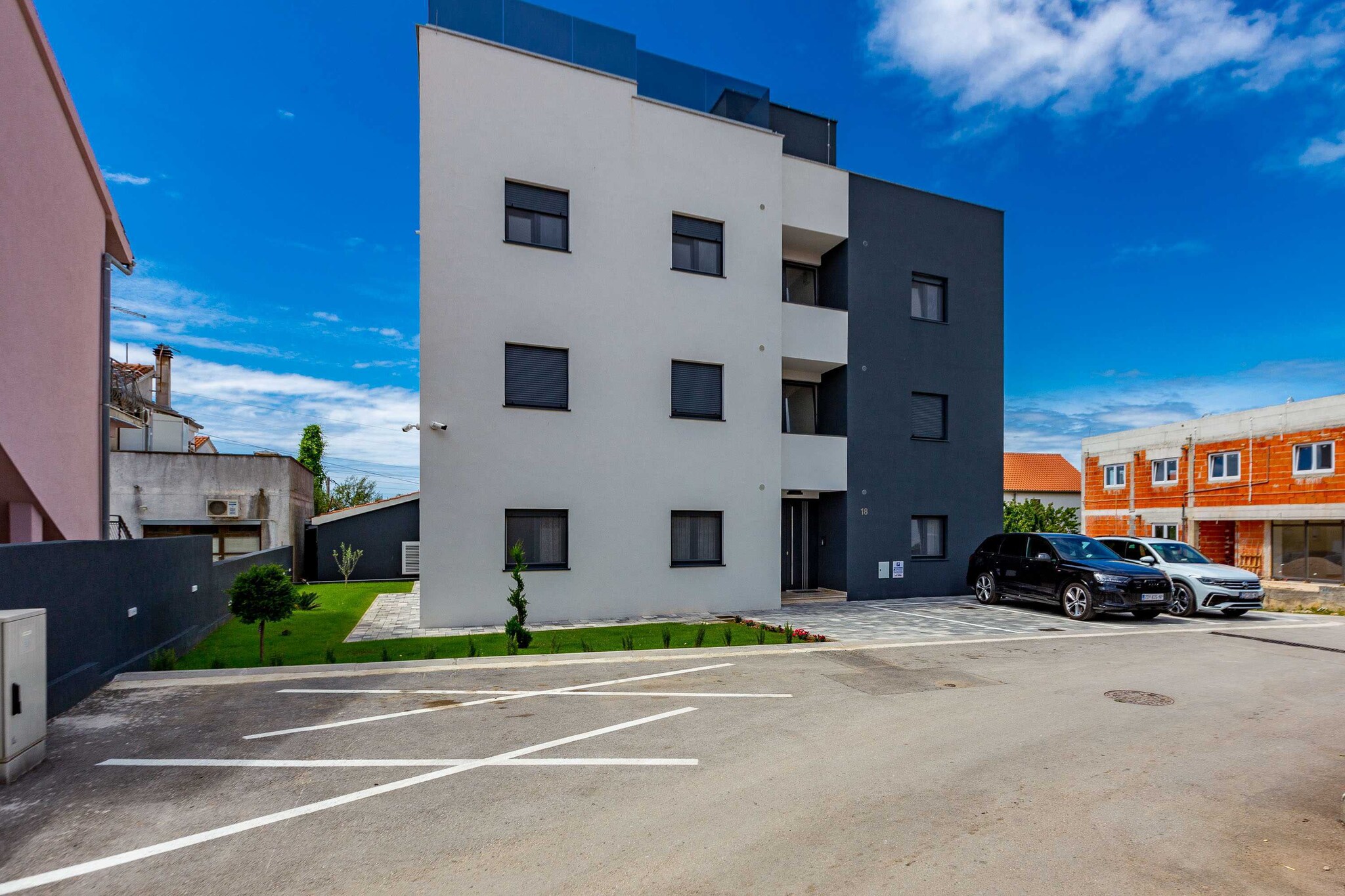 Exquisite Prestige Luxury Apartments with Shared Pool - Classic Three Bedroom Apartment with Balcony (owner 5)-Außenbereich