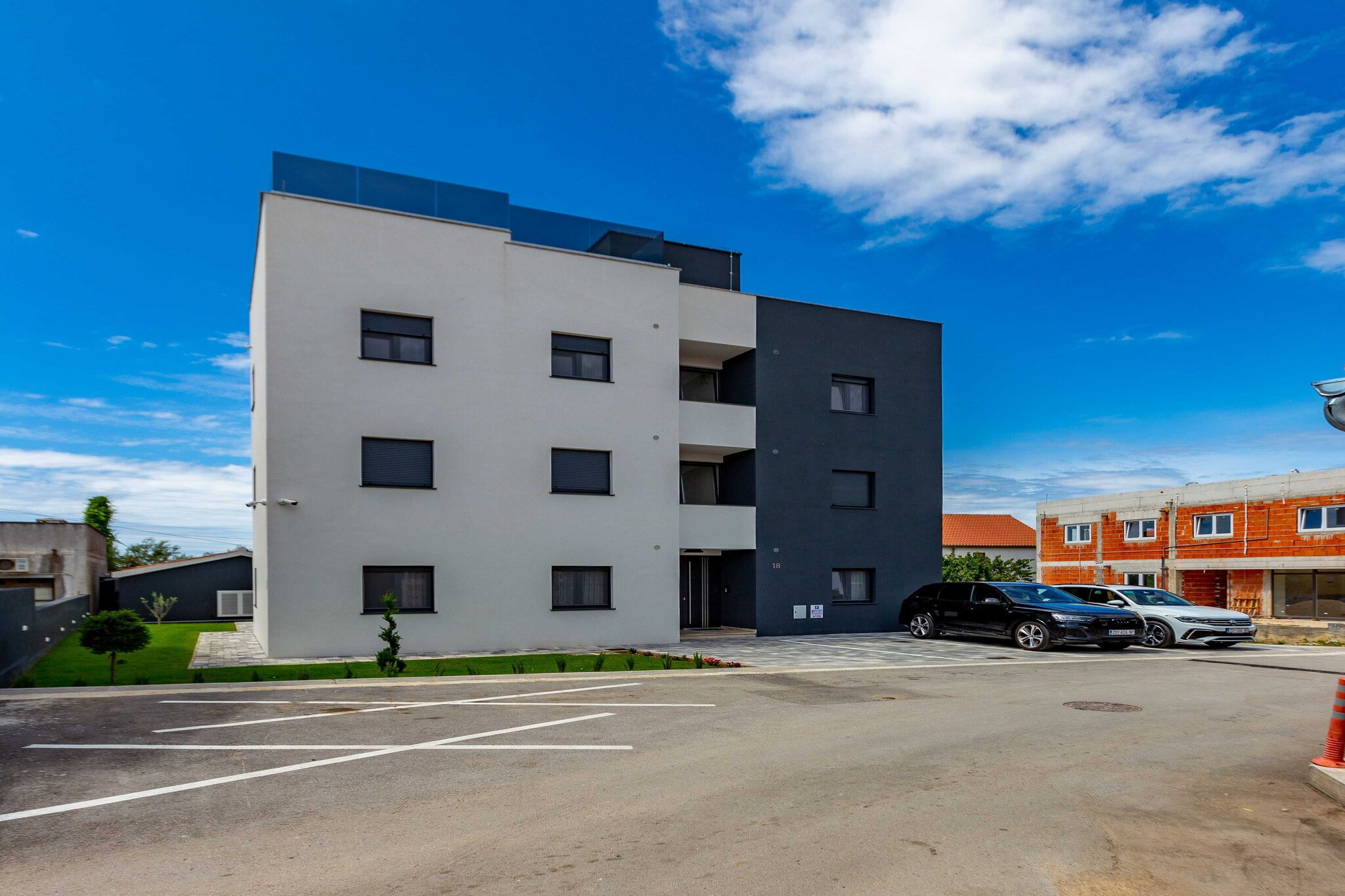 Exquisite Prestige Luxury Apartments with Shared Pool - Classic Three Bedroom Apartment with Balcony (owner 5)-Außenbereich