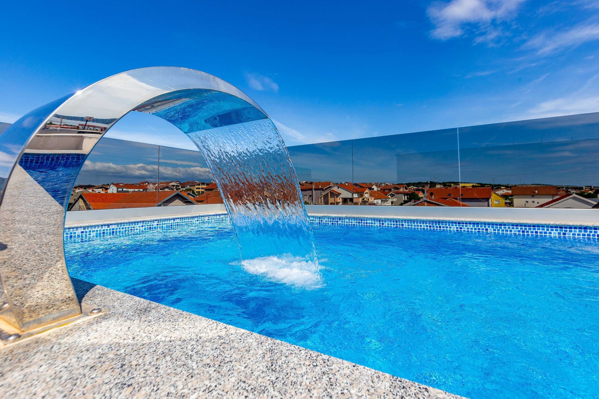 Exquisite Prestige Luxury Apartments with Shared Pool - Classic Three Bedroom Apartment with Balcony (owner 5)-Schwimmbad